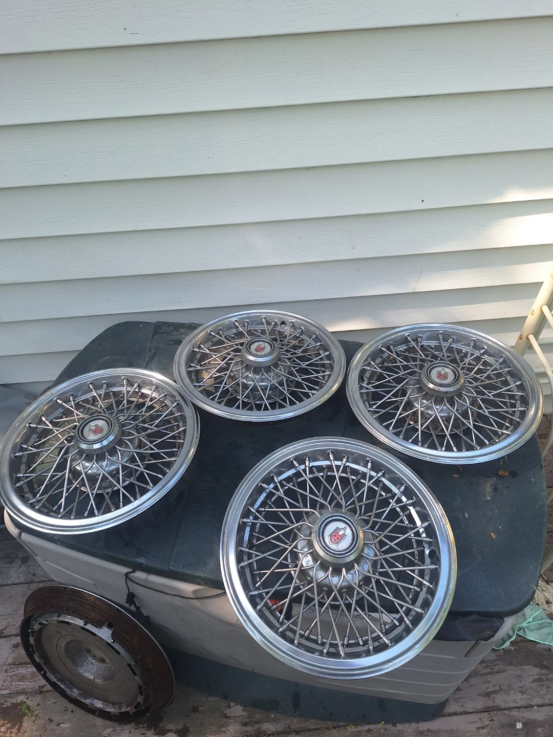 Set of 4 Oldsmobile Wire Hubcaps - photo 5