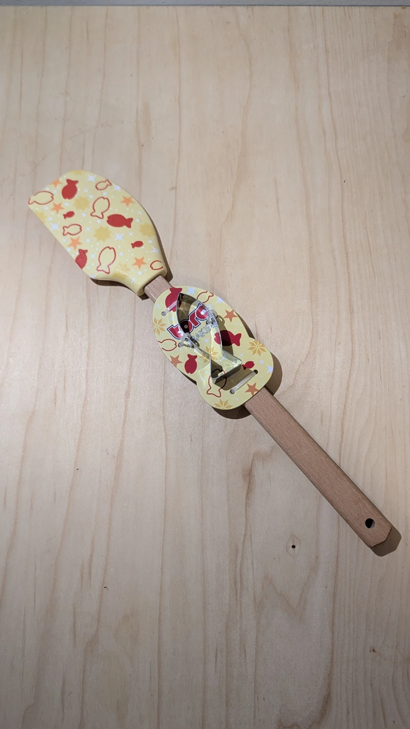 Silicone spatula with cookie cutter