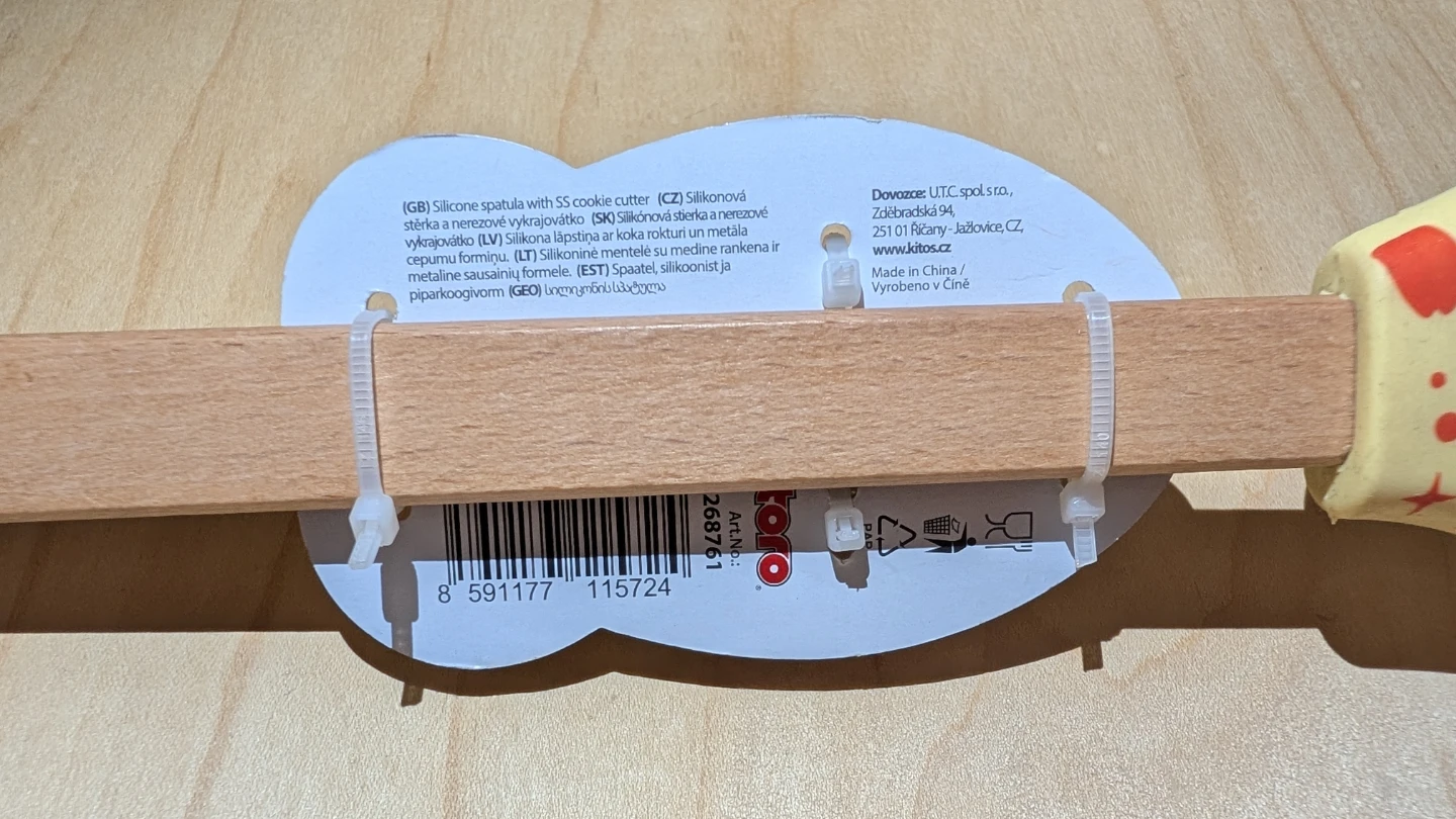 Silicone spatula with cookie cutter - photo 2