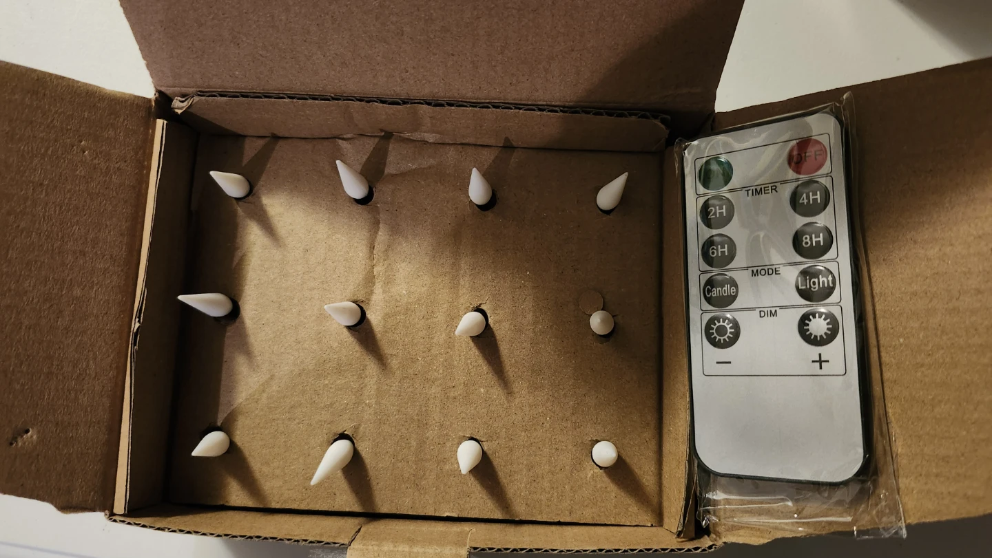 12 Pack Red LED Flameless Candles with Remote - photo 3