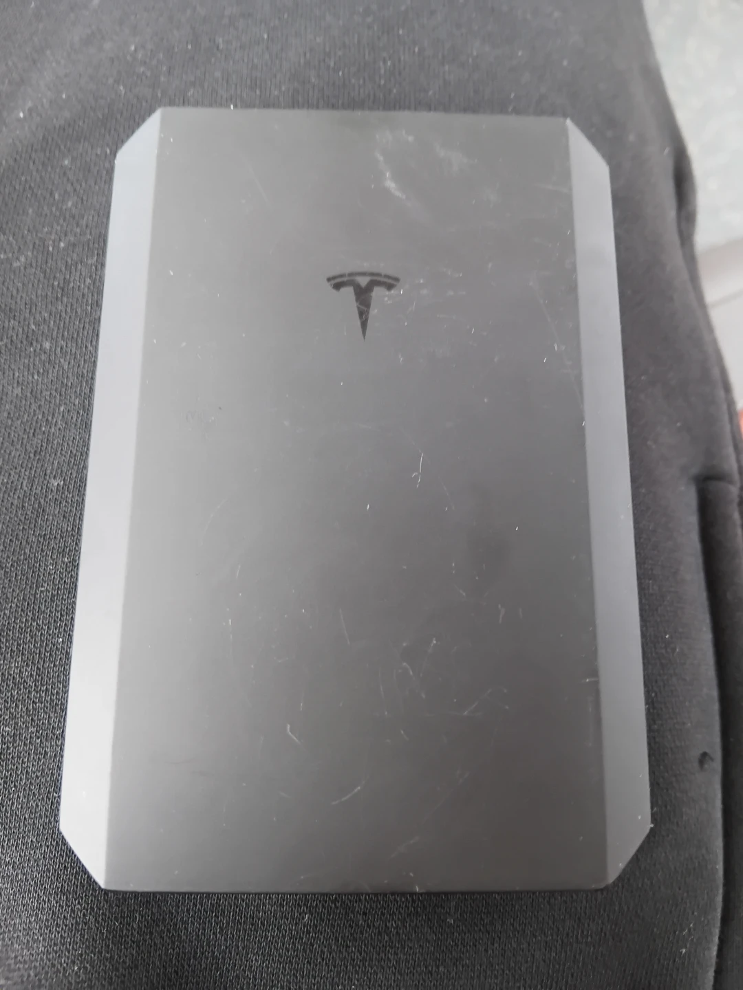 Tesla Wireless Portable Charger 5000mAh