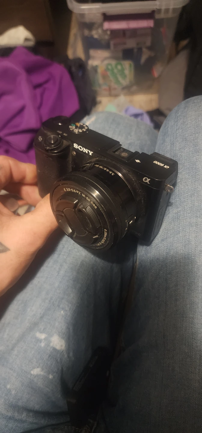 Sony Alpha a6000 Mirrorless Camera with 16-50mm Lens