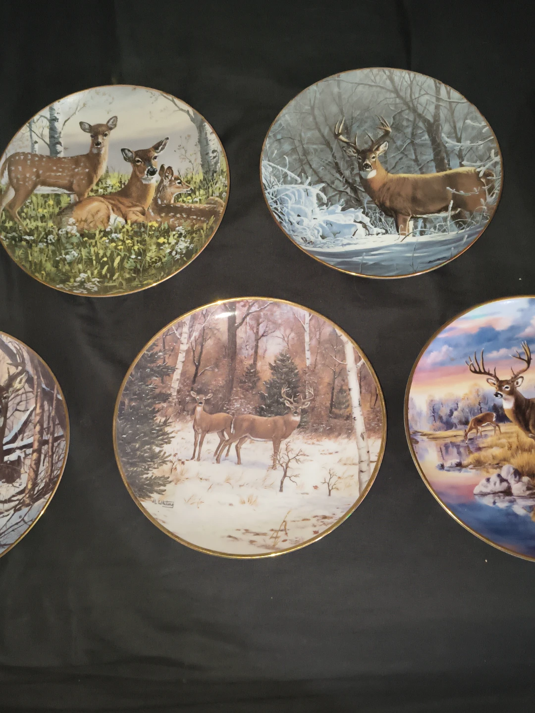 Collection of 5 Decorative Deer Plates - photo 3