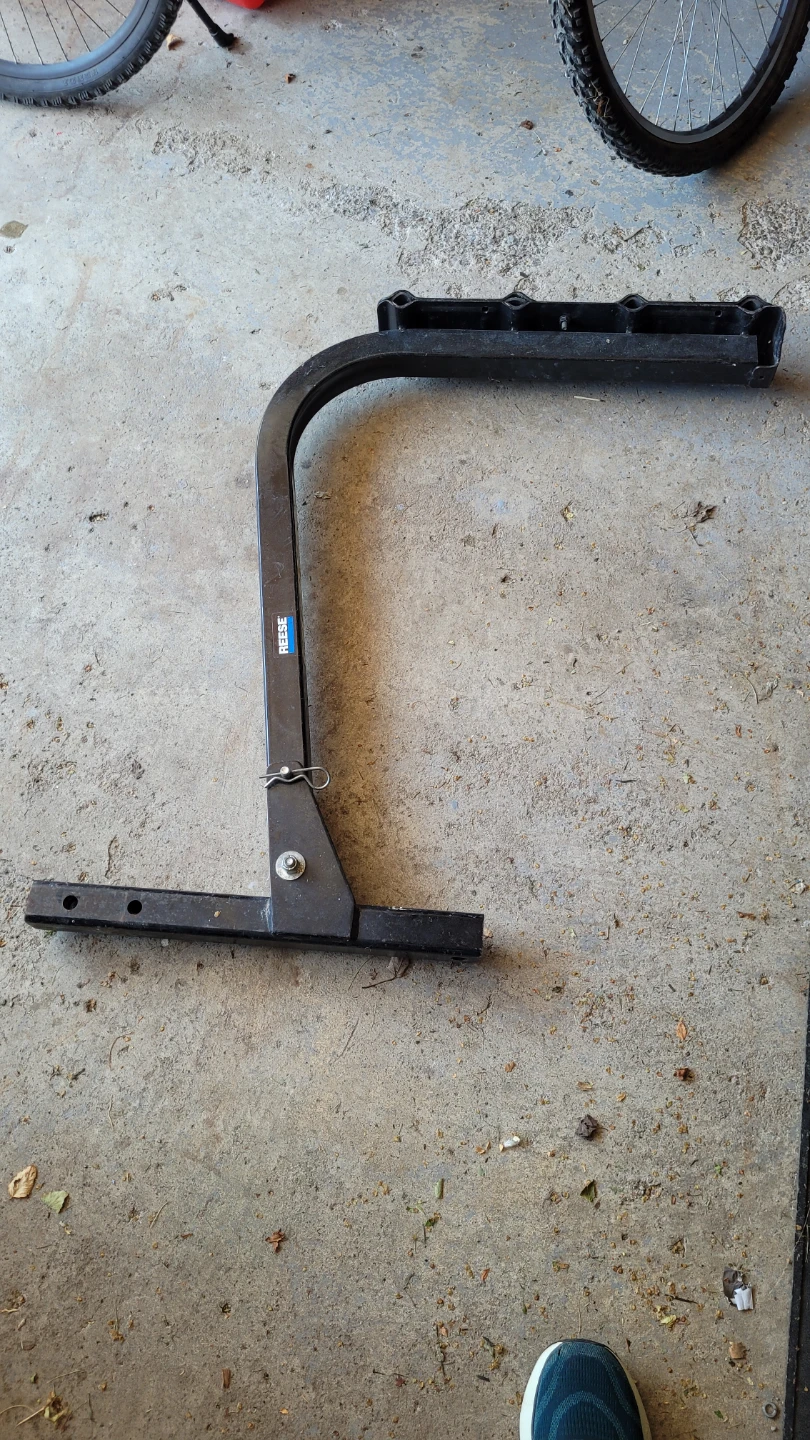 Reese 4 Bike Rack Hitch Mount - photo 2