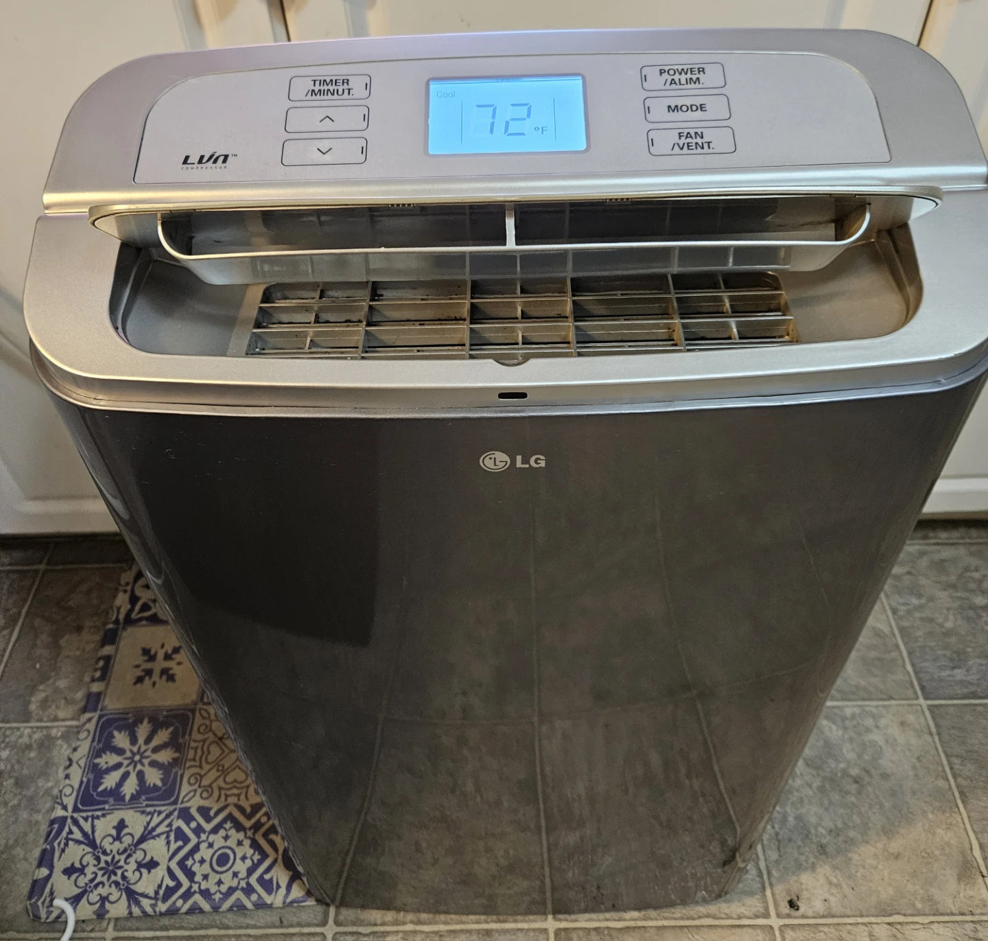 LG Portable Air Conditioner - photo 3