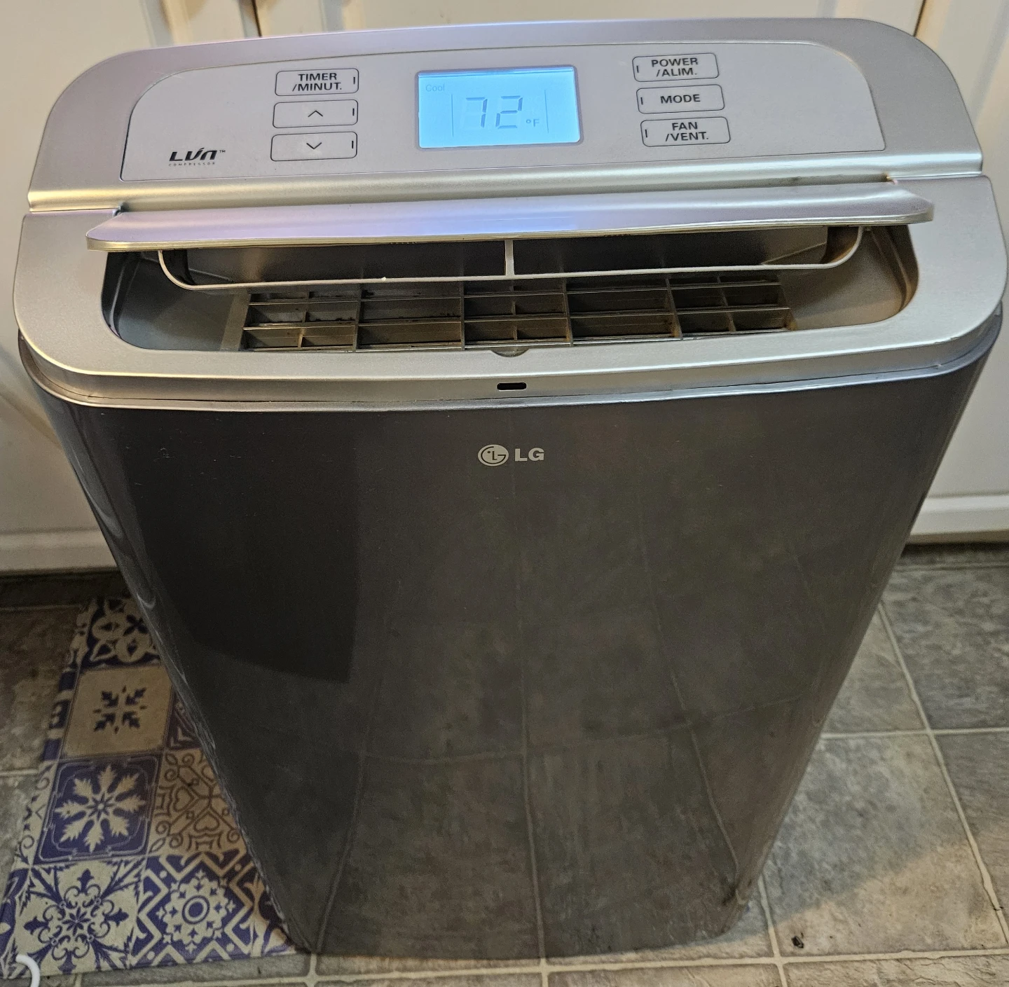 LG Portable Air Conditioner - photo 4