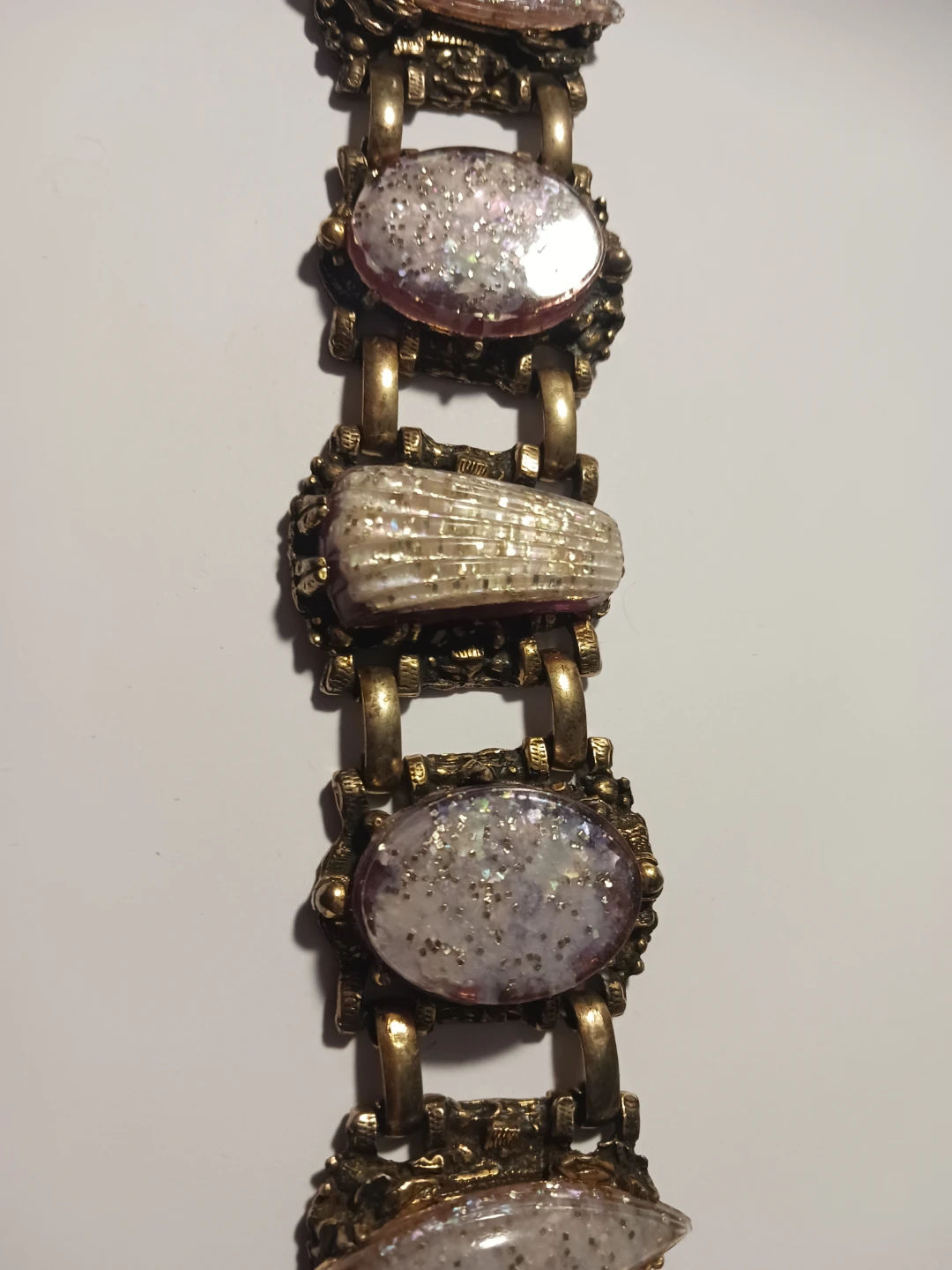 Vintage Chunky Bracelet with Glitter and Shell Accents - photo 2