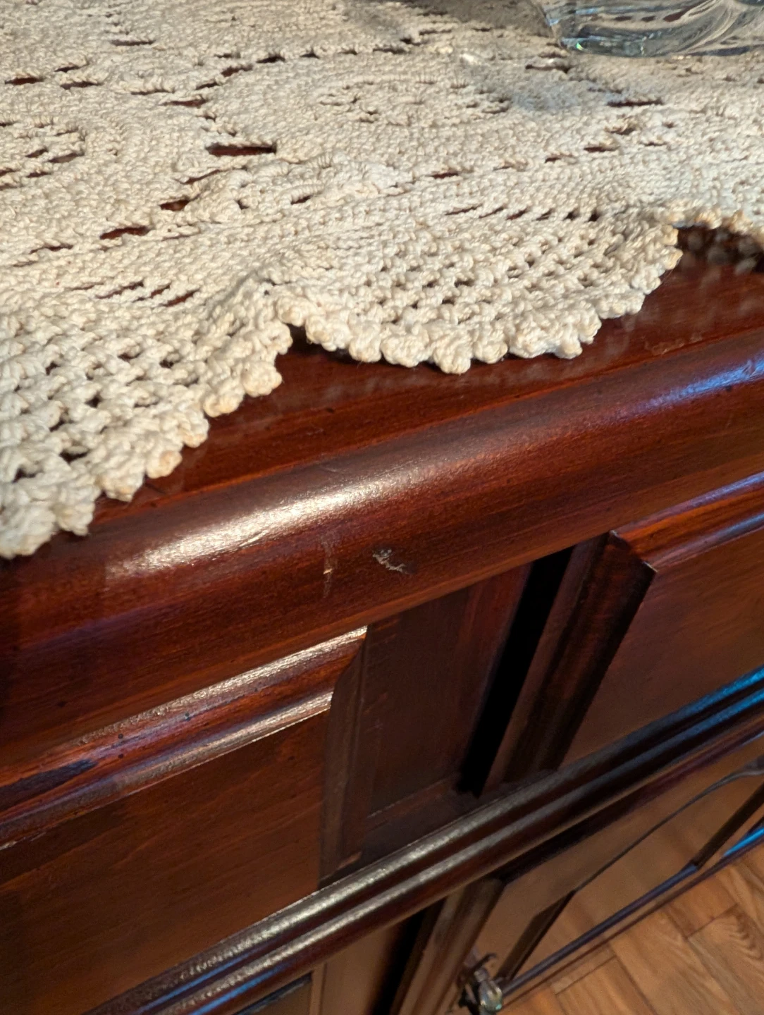Beautiful antique hutch - photo 4
