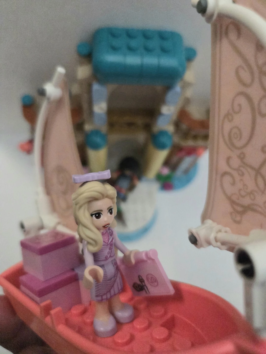 Lego Wicked Glinda, Elphaba & Nessarose at Shiz University - photo 3
