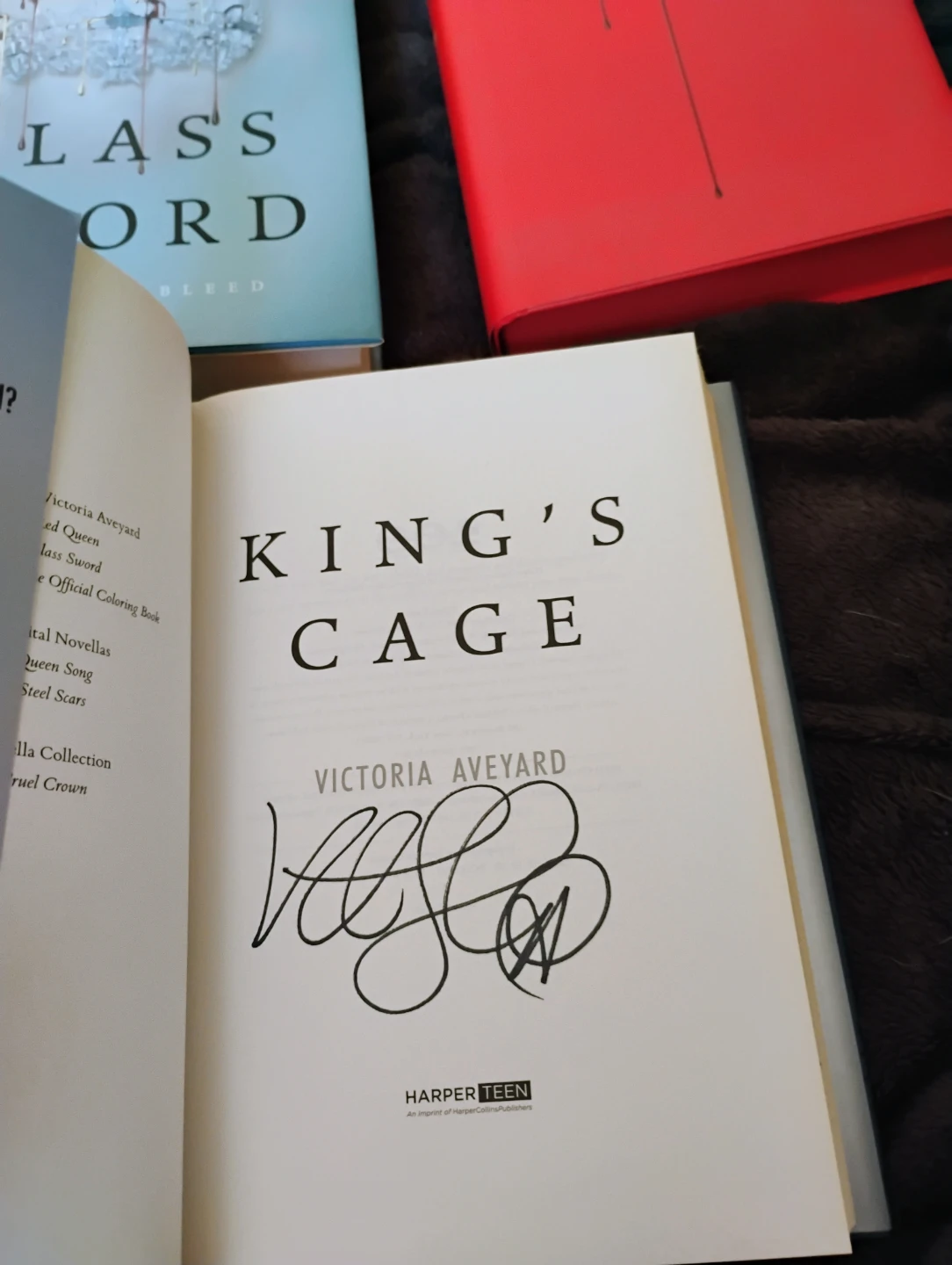 Signed Victoria Aveyard Red Queen Series Books - photo 5