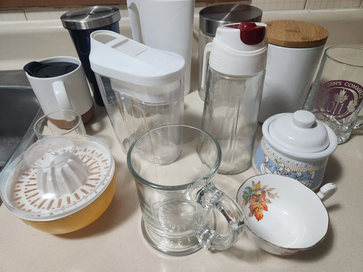 Kitchenware Assortment - Mugs, Pitchers, Jars & Citrus Juicer - photo 2