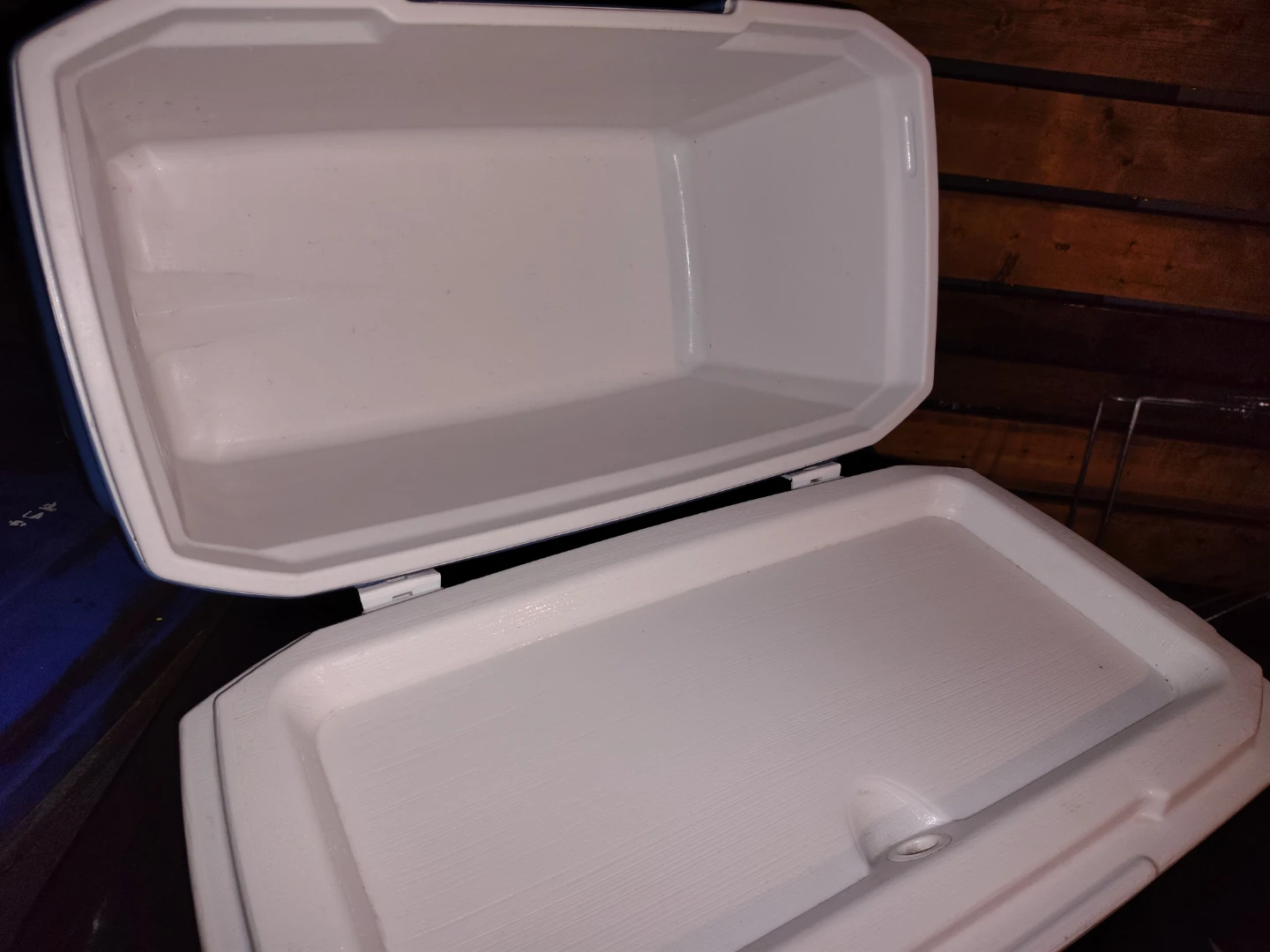 Coleman 50qt Extreme 5 Day Carry Cooler with Drain - photo 2