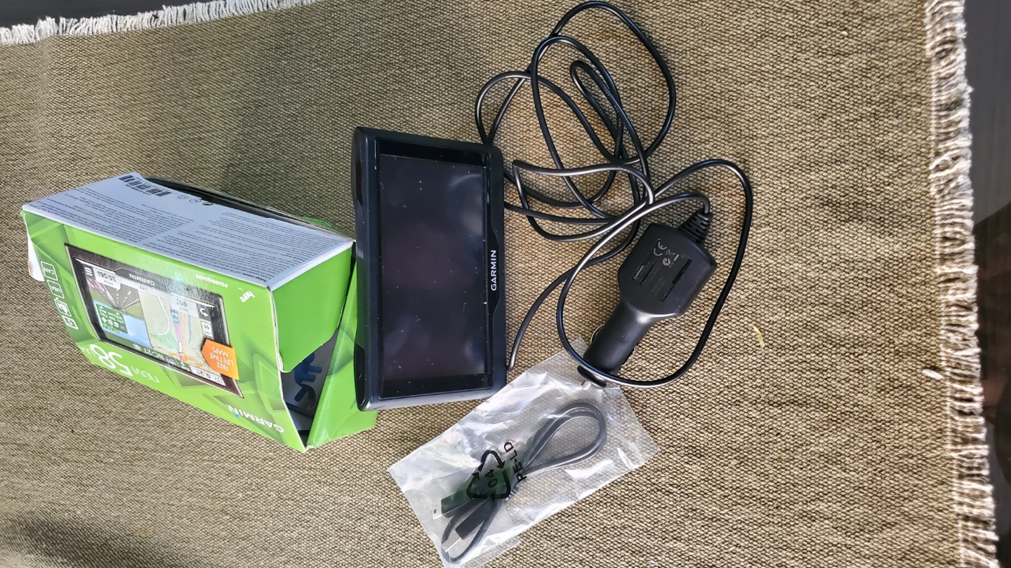 Garmin Nüvi  58LM GPS Navigator