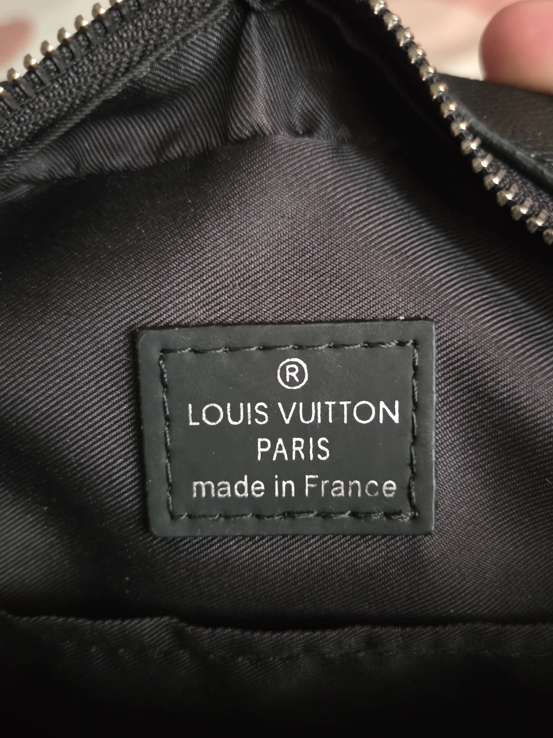 Louis Vuitton Sling Bag - photo 2