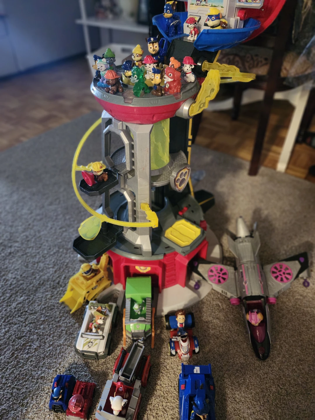 Paw Patrol Tower with Vehicles and Figures - photo 3