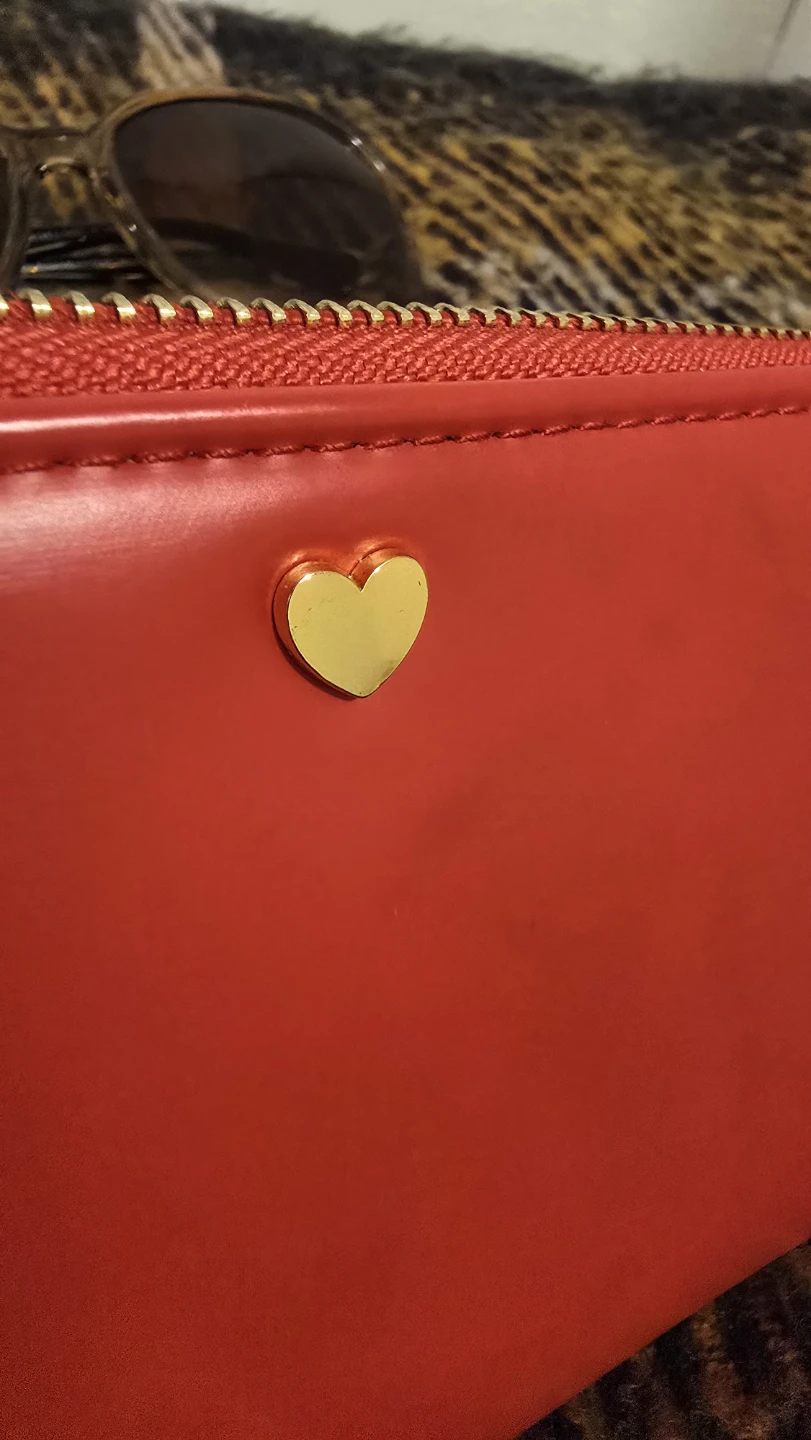 Red Indigo Wallet with Heart Detail - photo 3