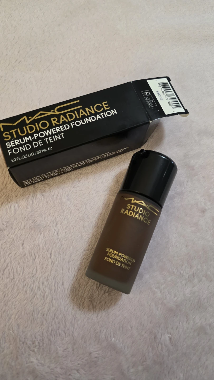 MAC Studio Radiance Serum-Powered Foundation NW58