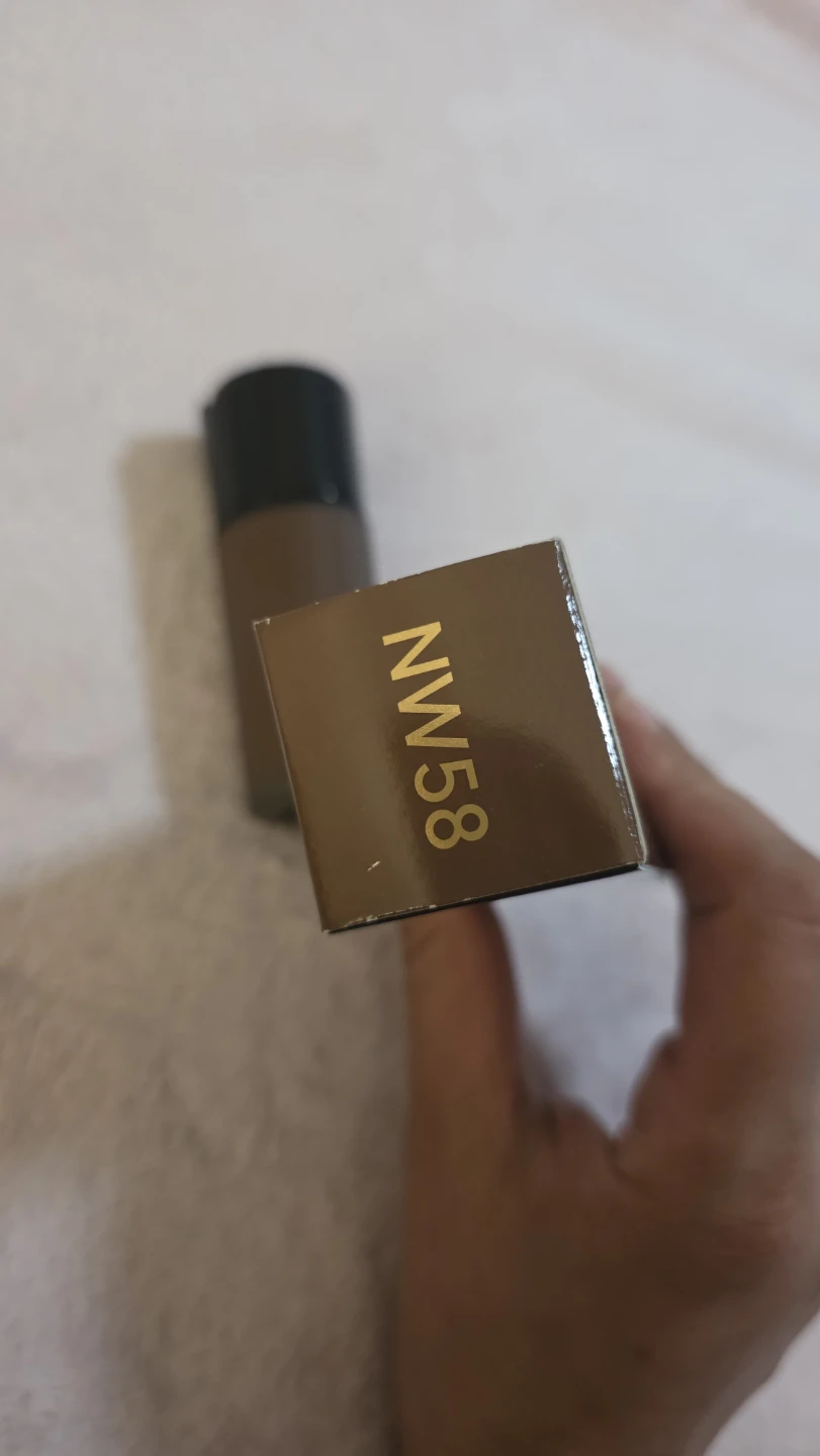MAC Studio Radiance Serum-Powered Foundation NW58 - photo 4