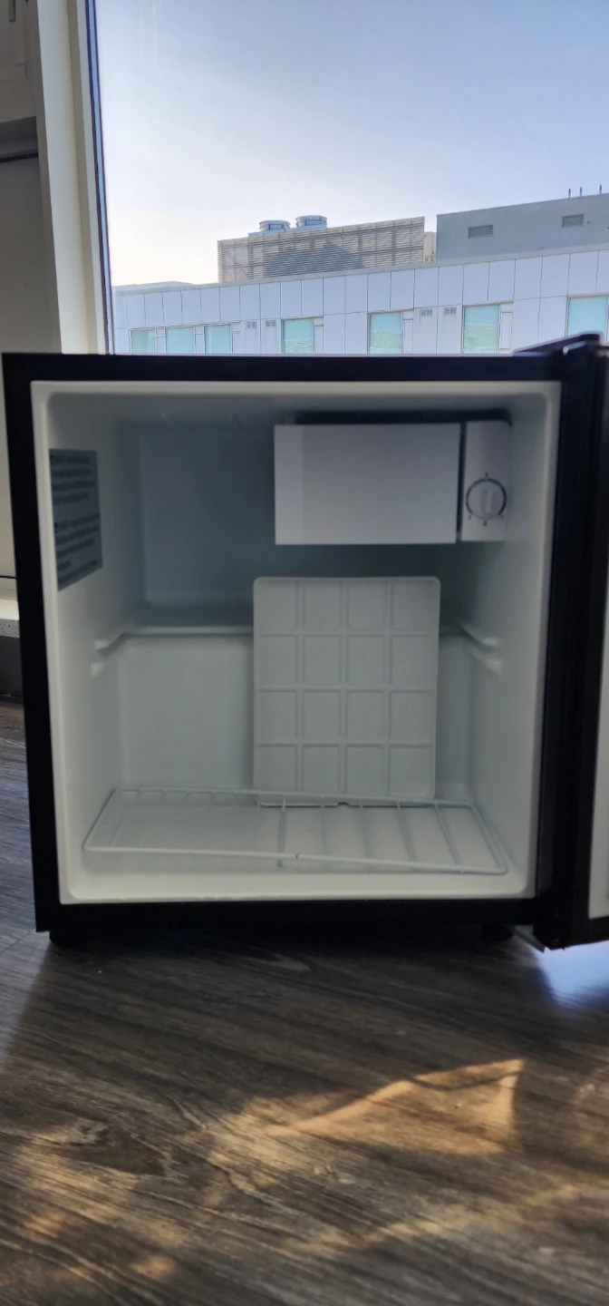 Galanz Mini Fridge - photo 2