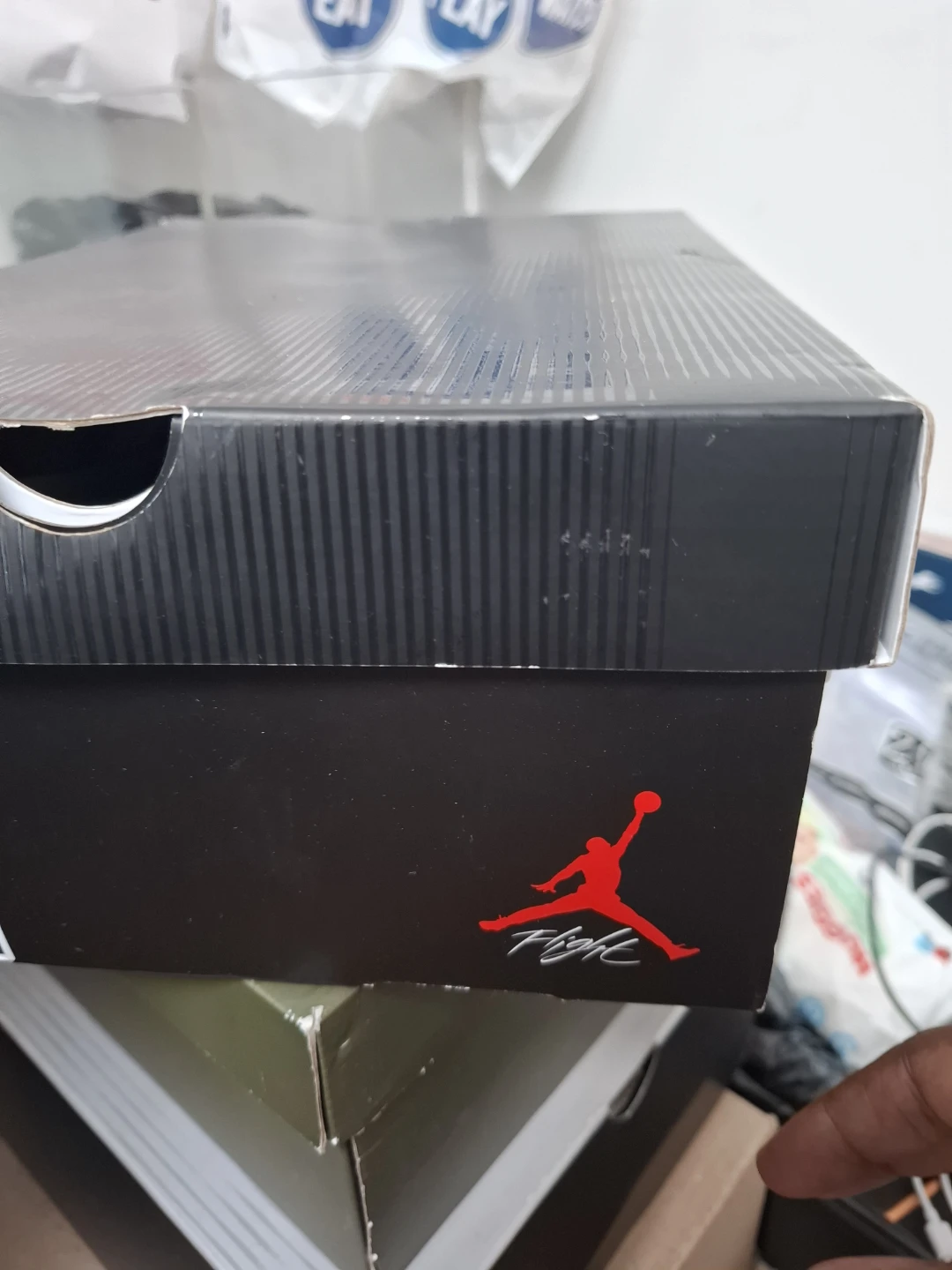 Nike Air Jordan 4 Retro Size 10.5 - photo 2