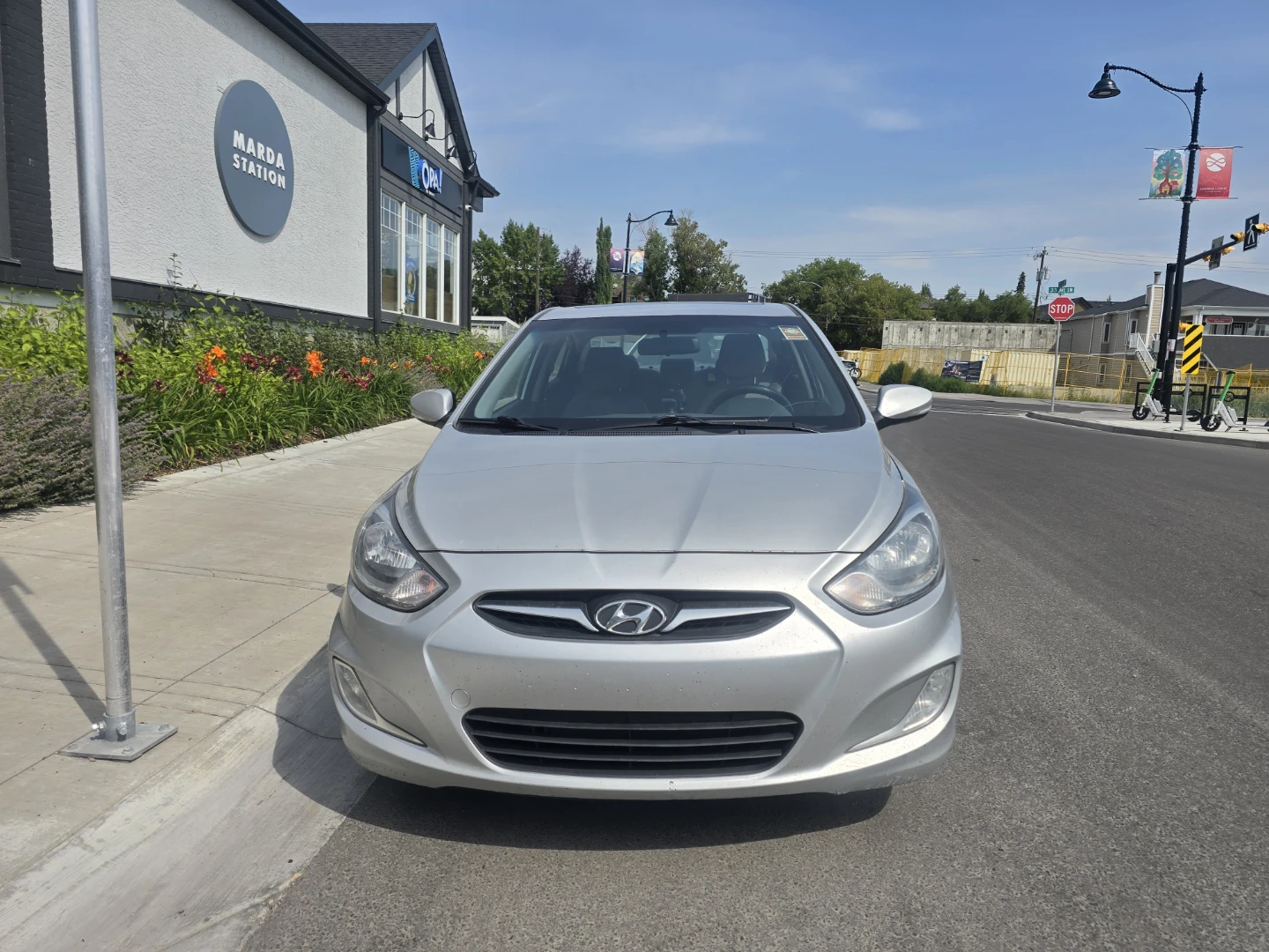 Hyundai Accent Sedan - photo 2
