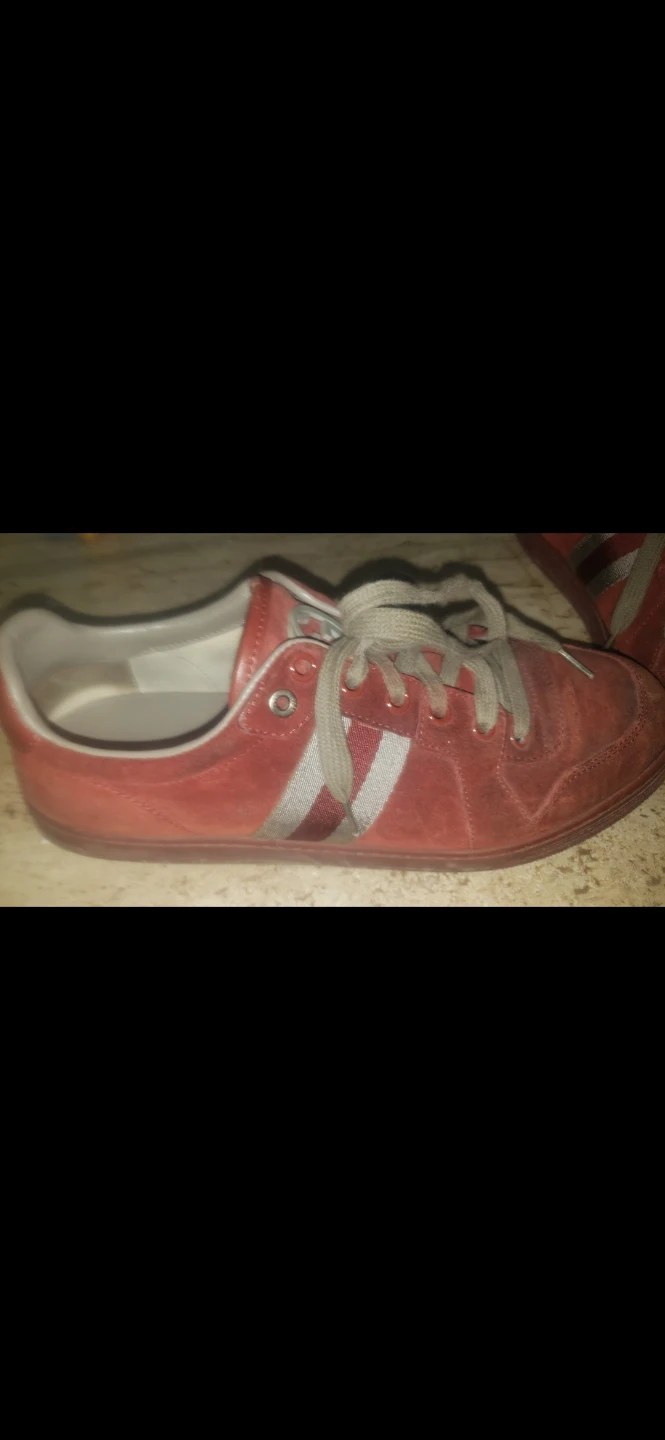 Red Gucci  Unisex Sneakers - photo 2