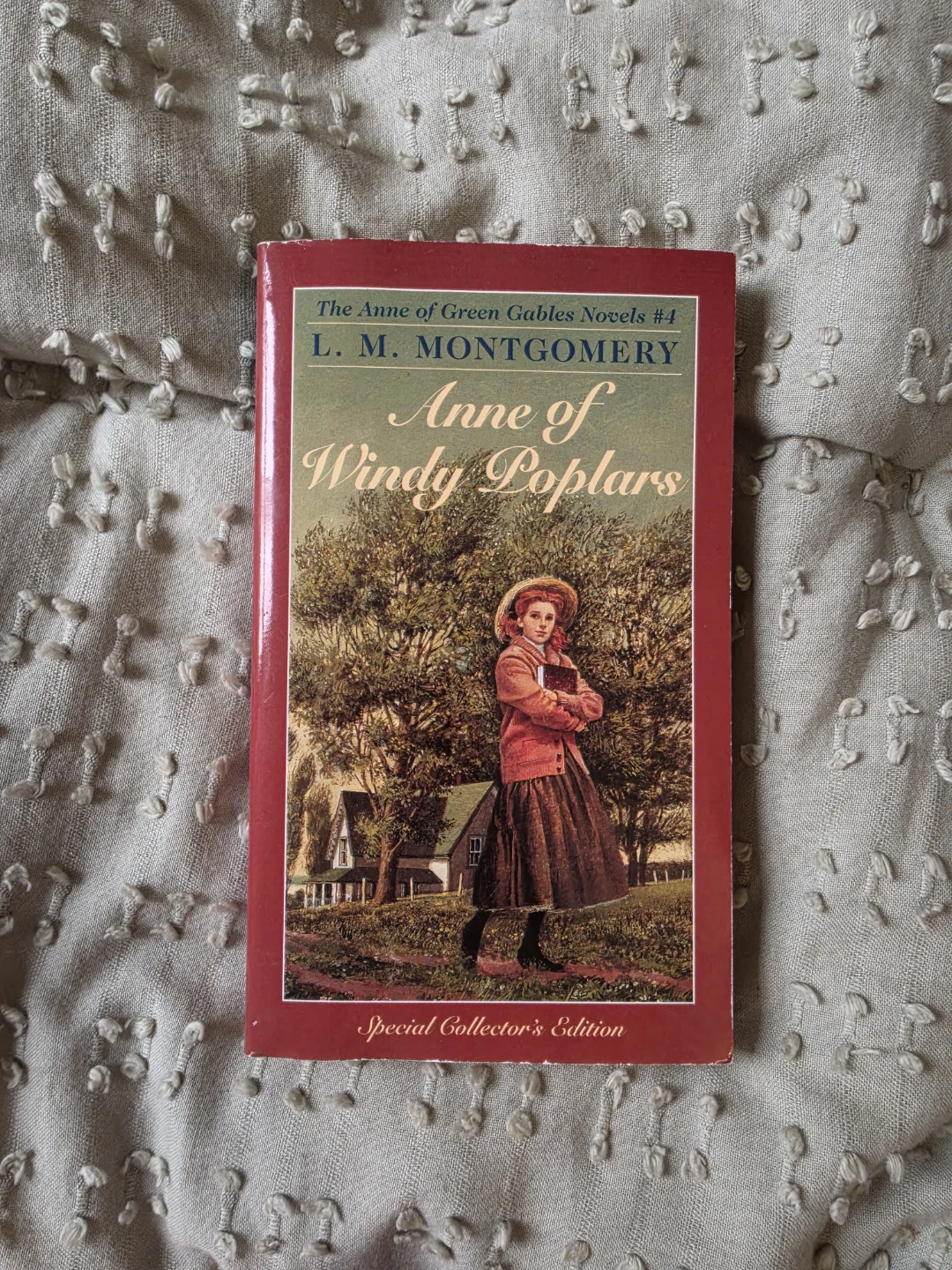 L. M. Montgomery Anne of Green Gables Novels Lot (Books 4-8) - photo 2