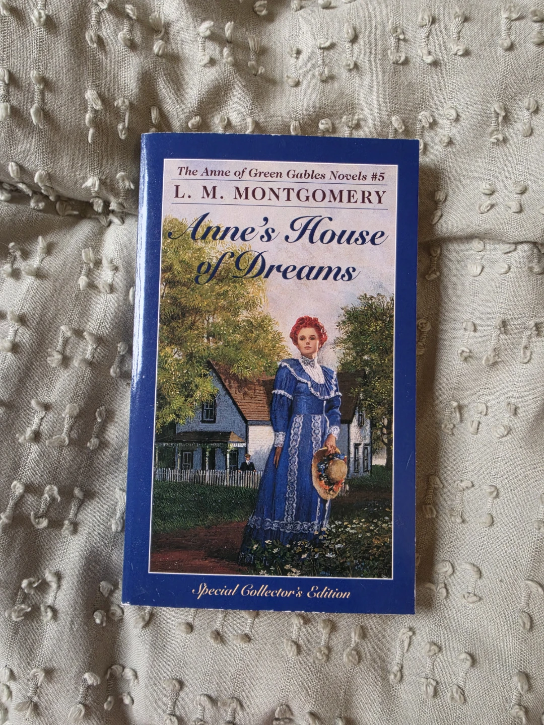L. M. Montgomery Anne of Green Gables Novels Lot (Books 4-8) - photo 3