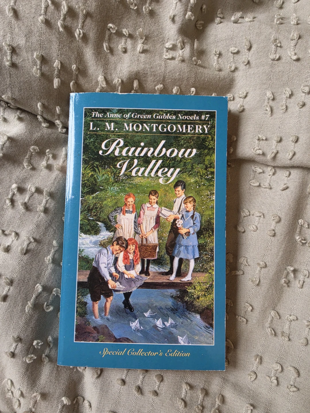 L. M. Montgomery Anne of Green Gables Novels Lot (Books 4-8) - photo 5
