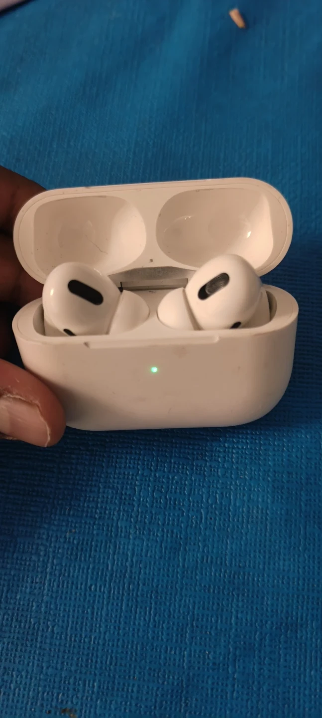Apple AirPods Pro (1st Gen) - photo 3