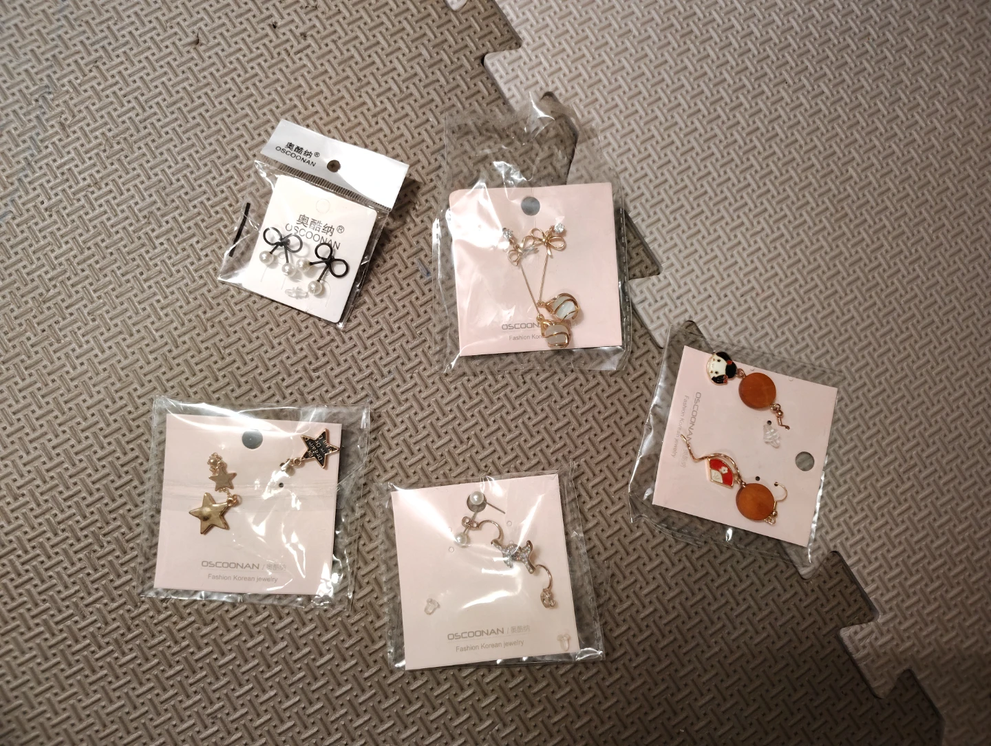 fashion earrings, $2/pair - photo 2