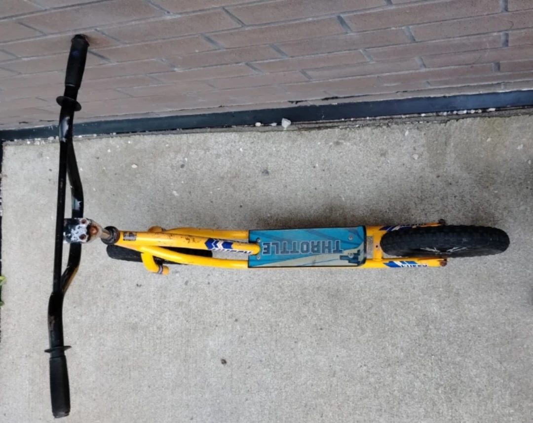 Yellow Huffy Throttle Scooter - photo 5