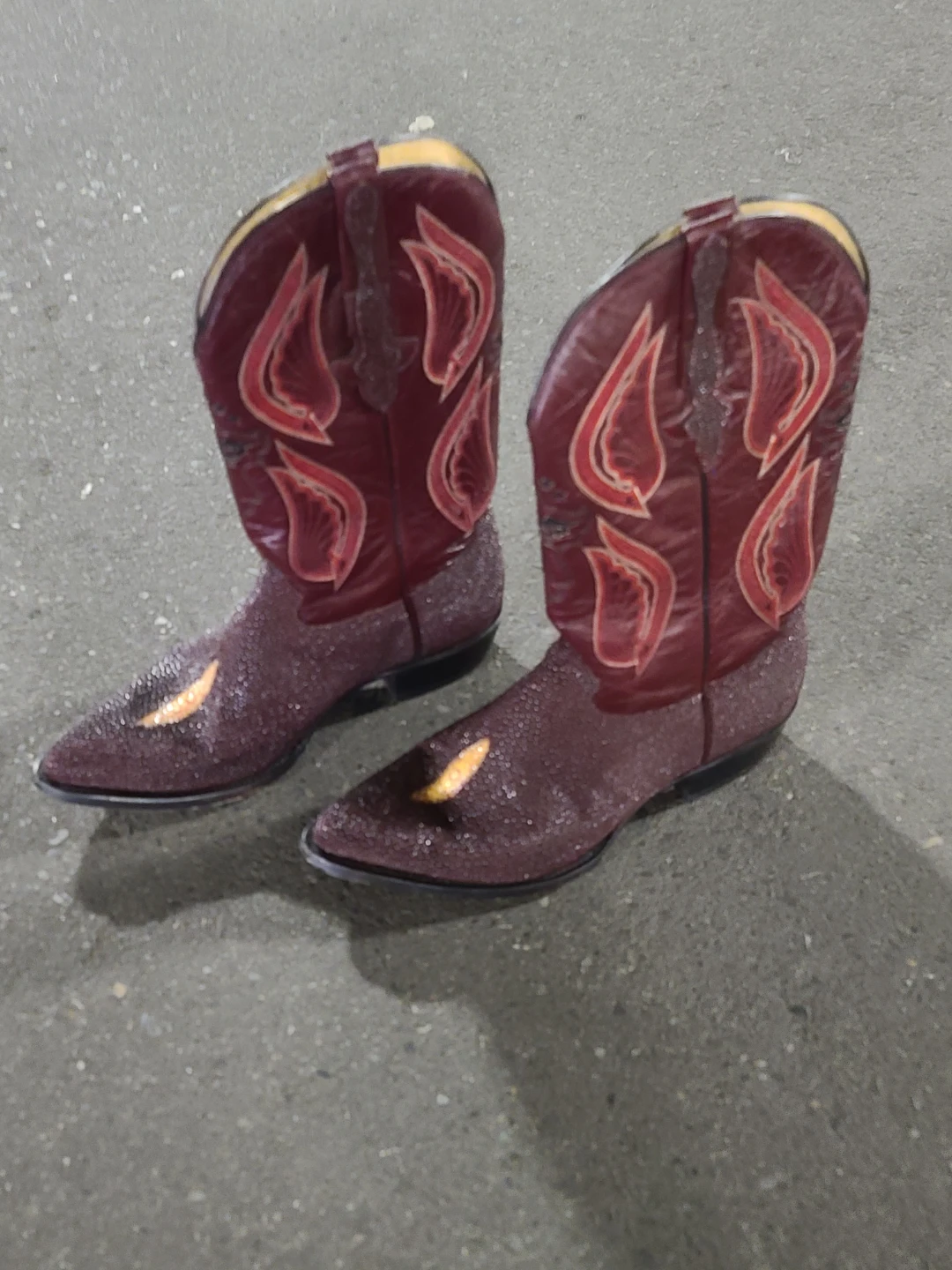 Maroon Cowboy Boots with Flame Stitching and Stingray Toe - photo 5