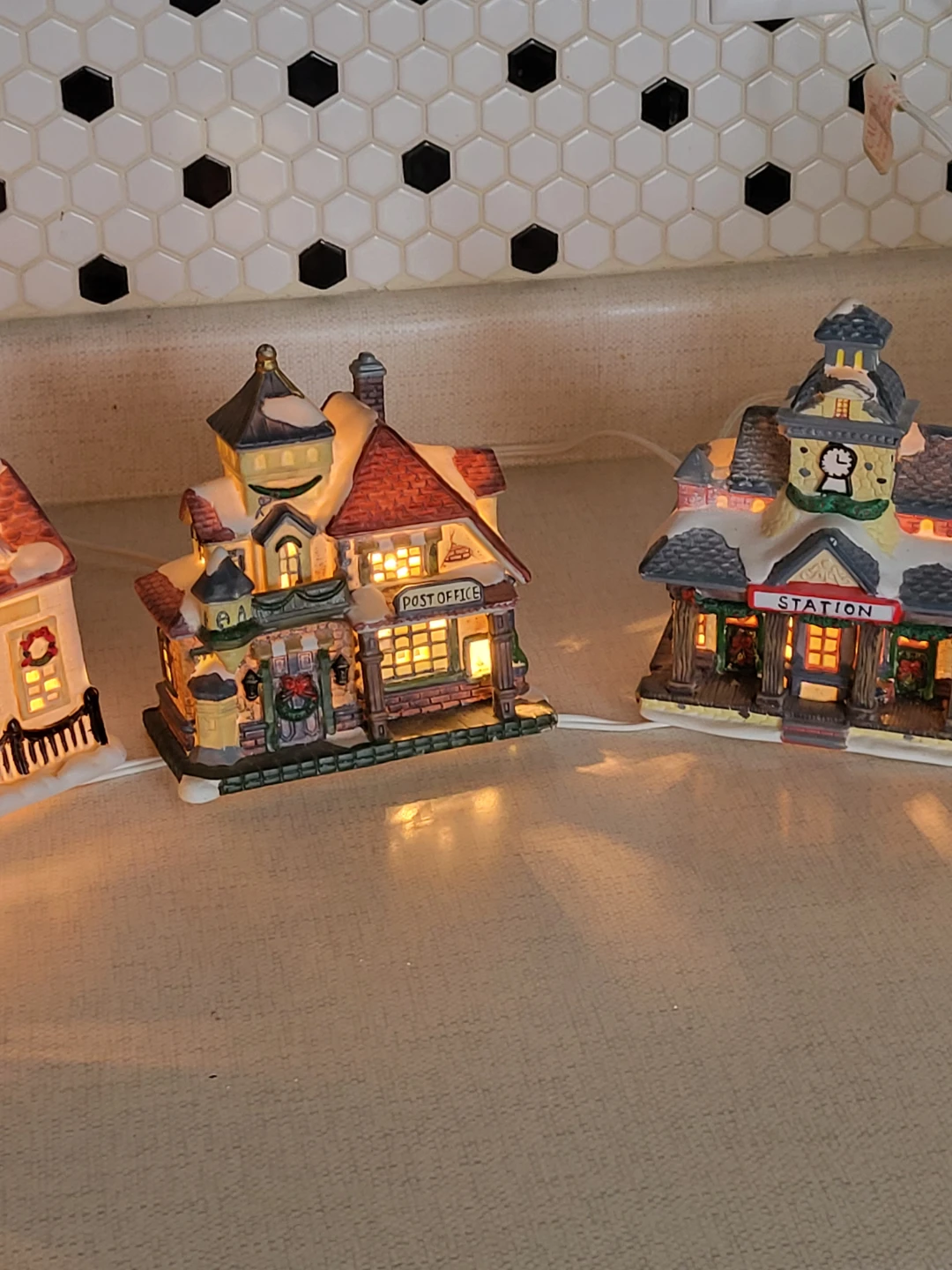 Light-Up Christmas Village Houses - photo 5