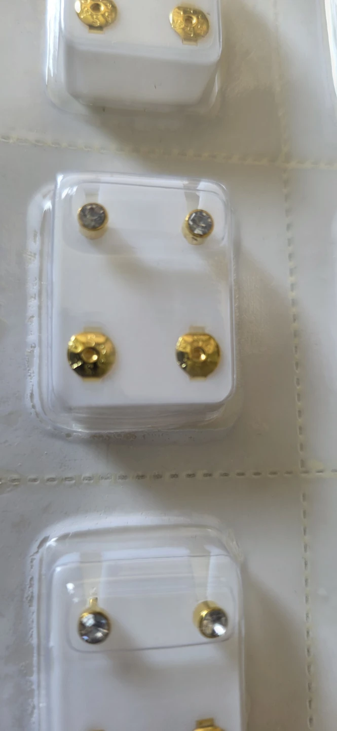 12 Pairs of Gold Tone Stud Earrings - photo 2