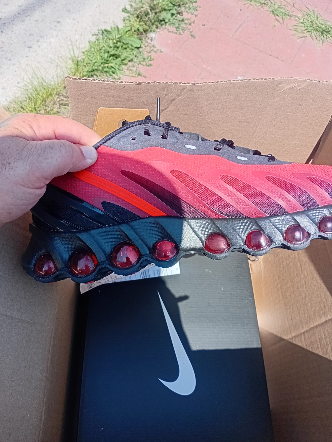 Nike Air Max Dn8 Men's Running Shoes - photo 2
