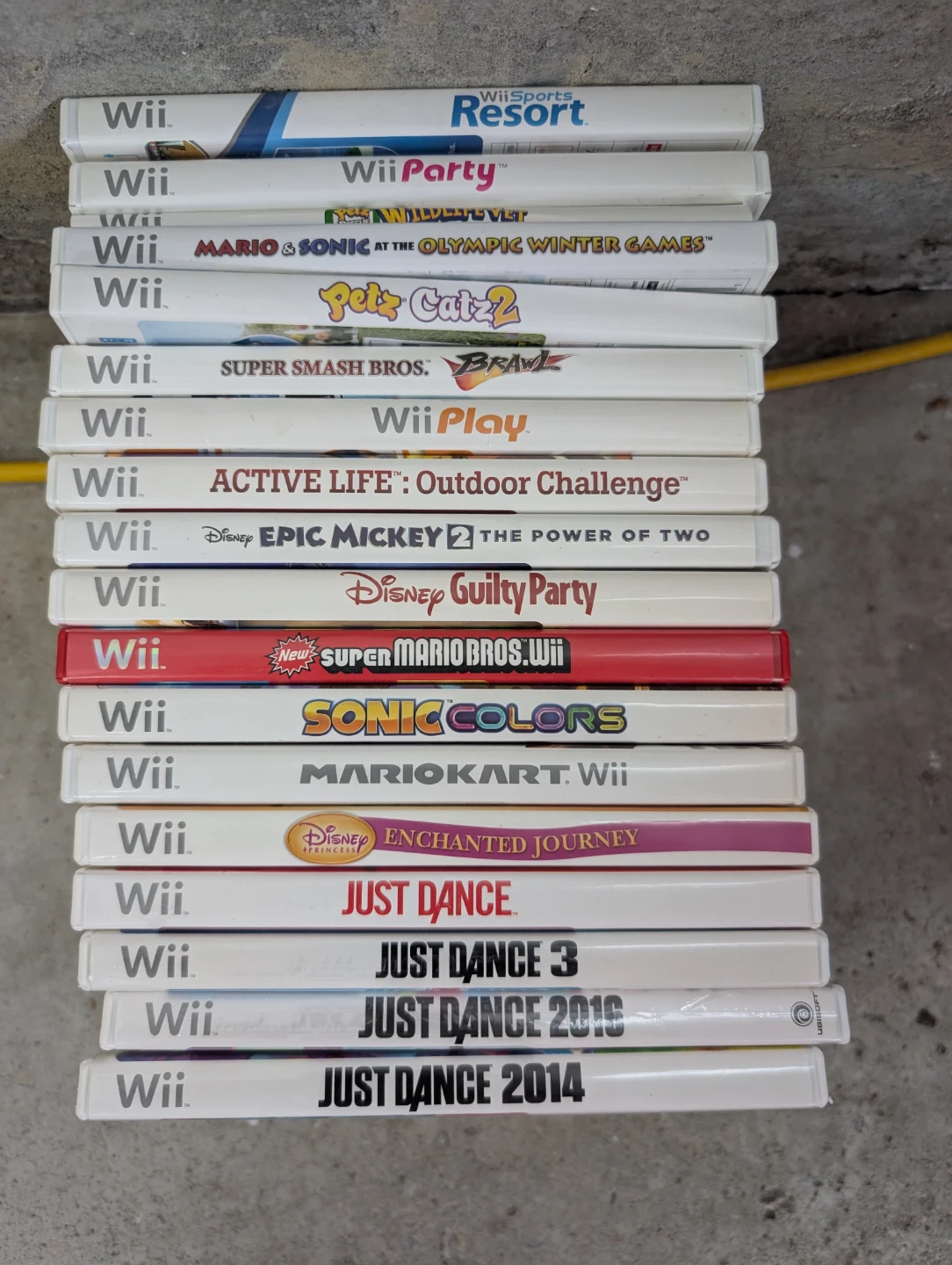 Nintendo Wii Accessories and Games Bundle
