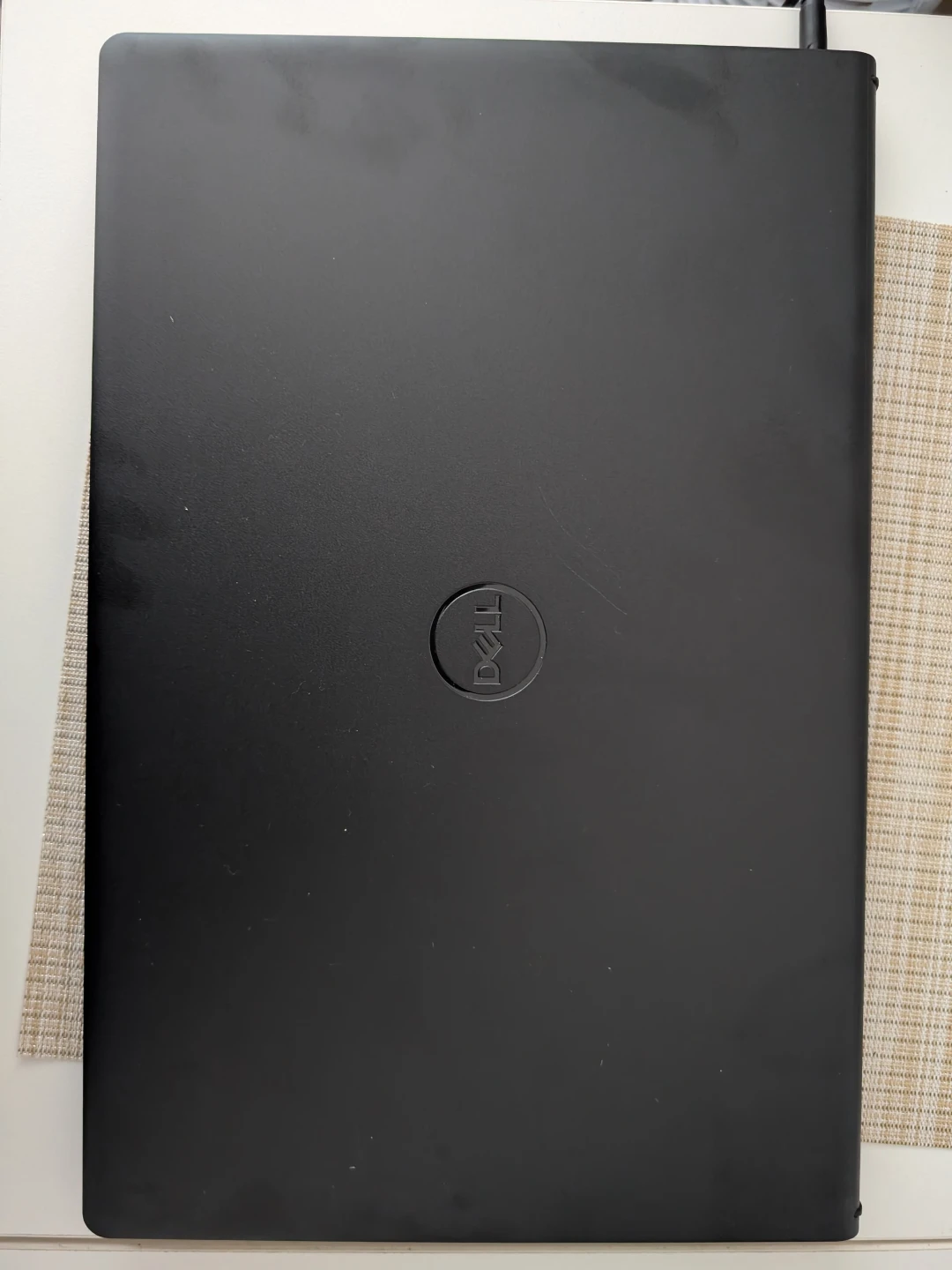 Dell Inspiron 15 3520 Laptop