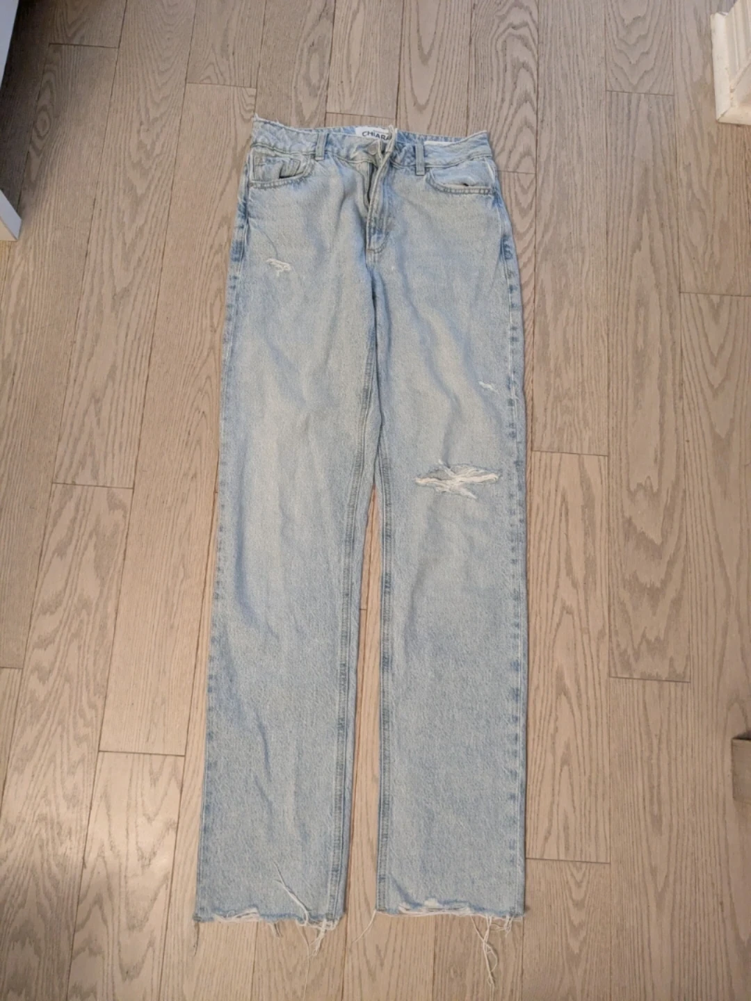 Size 0 and 2 jeans barely worn multiple brands - photo 4