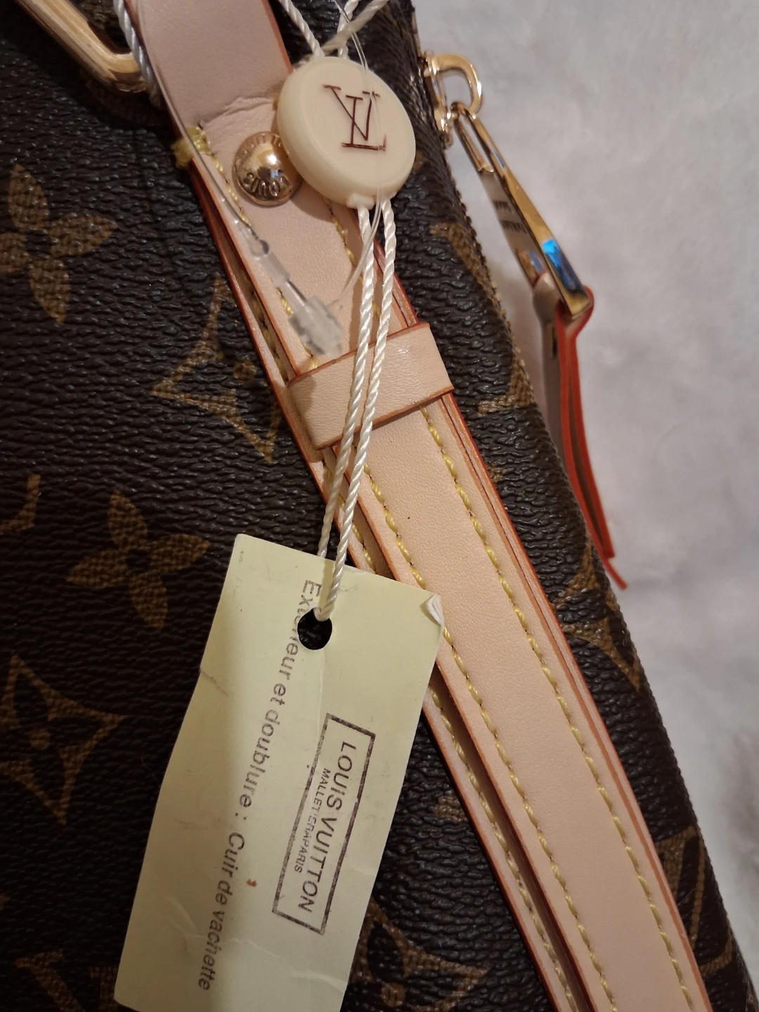 Louis Vuitton Monogram Canvas Bag - photo 3