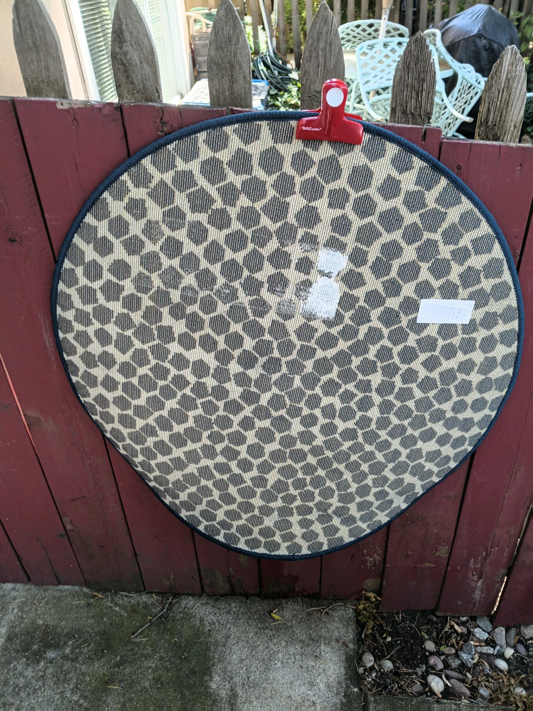 Round Area Rug - Blue/Cream Pattern - photo 5