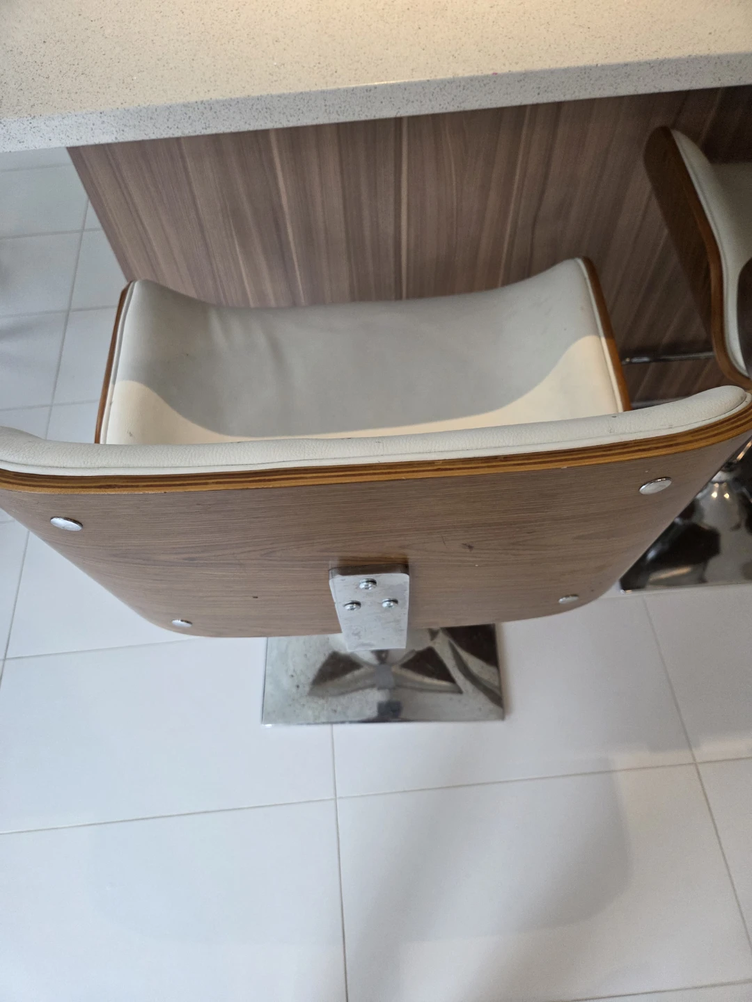 Adjustable Swivel Bar Stools - Set of 5 - photo 5