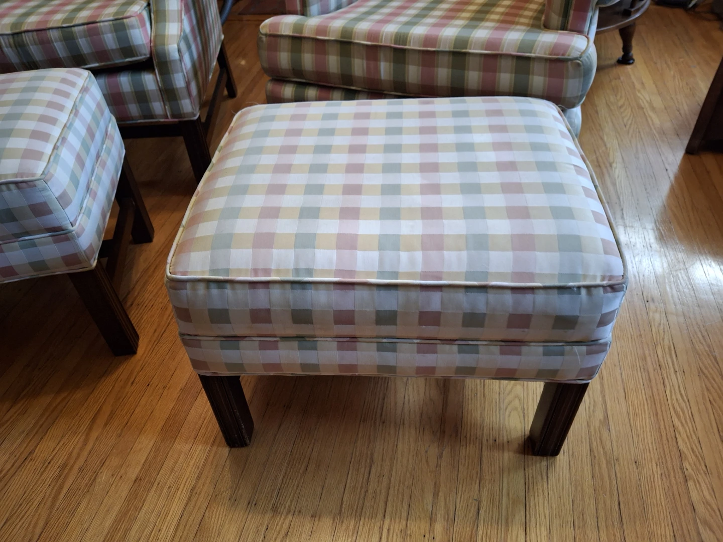2 Wingback Armchair with Plaid Fabric and 2 Matching Ottomans - photo 3