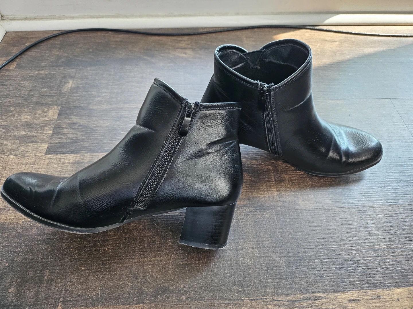 Black Ankle Boots - photo 2