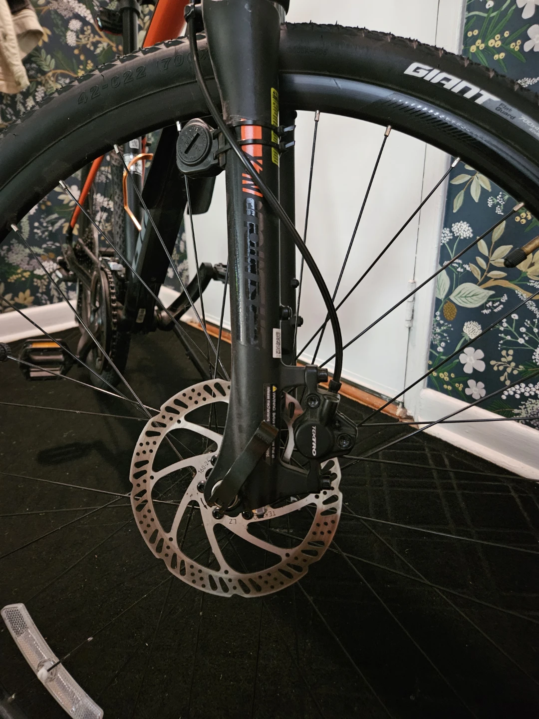 Giant Roam Hybrid Bike - photo 4