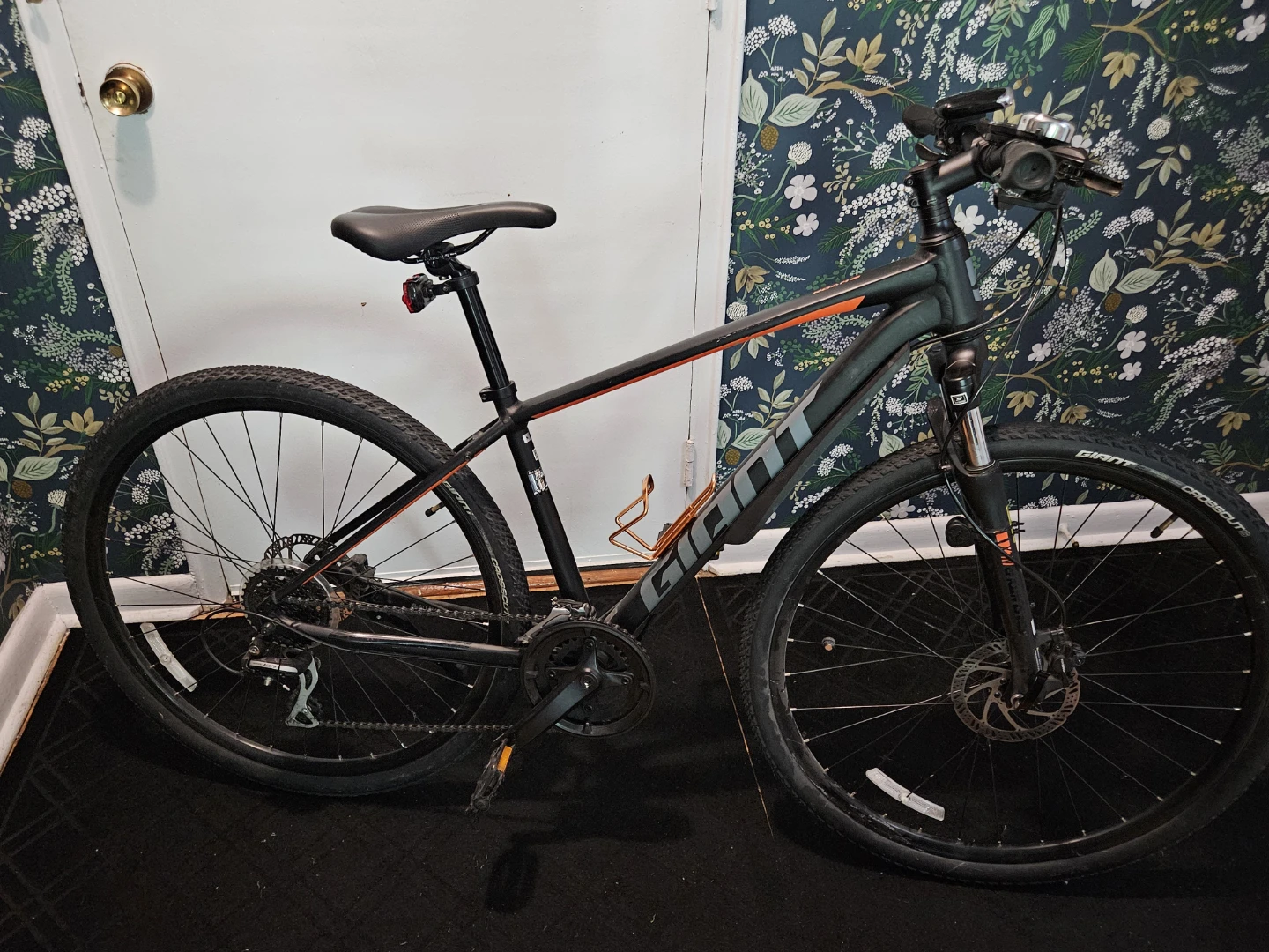 Giant Roam Hybrid Bike - photo 5