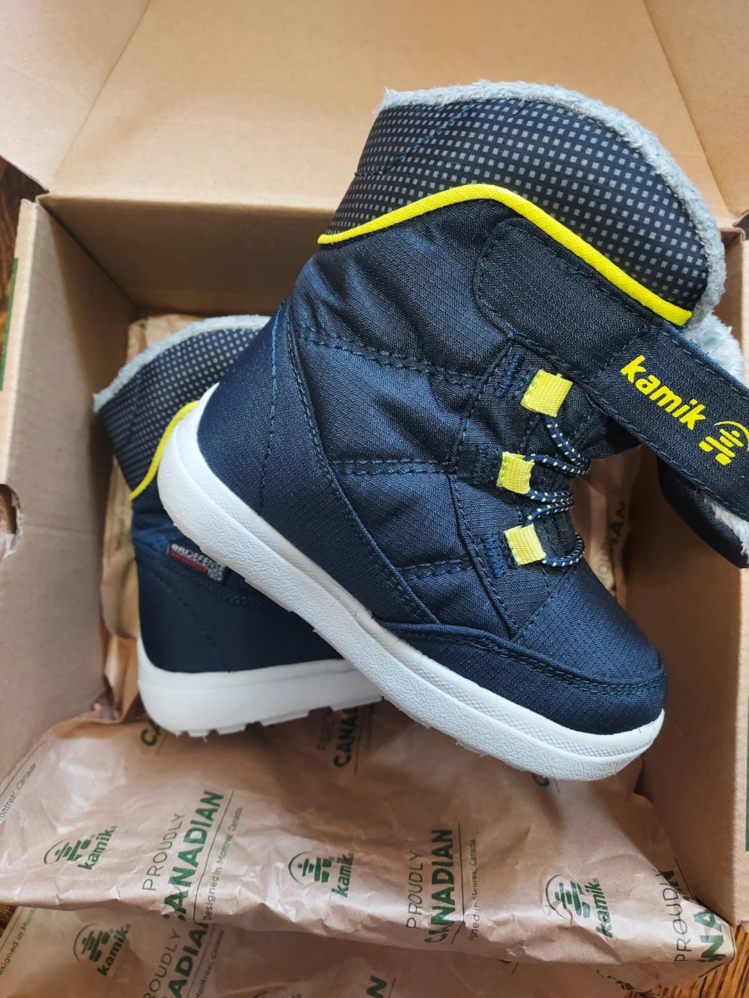 Kamik Toddler Waterproof Winter Boots Size 8 - photo 2