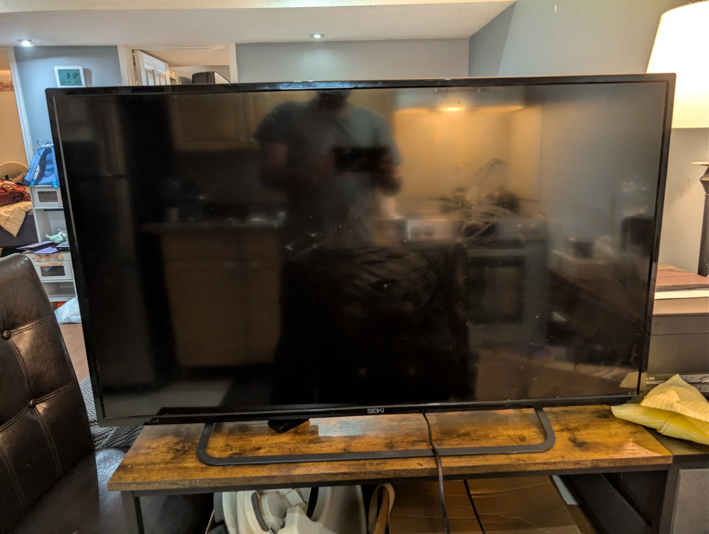 42 LCD TV (NOT A SMART TV) - photo 2
