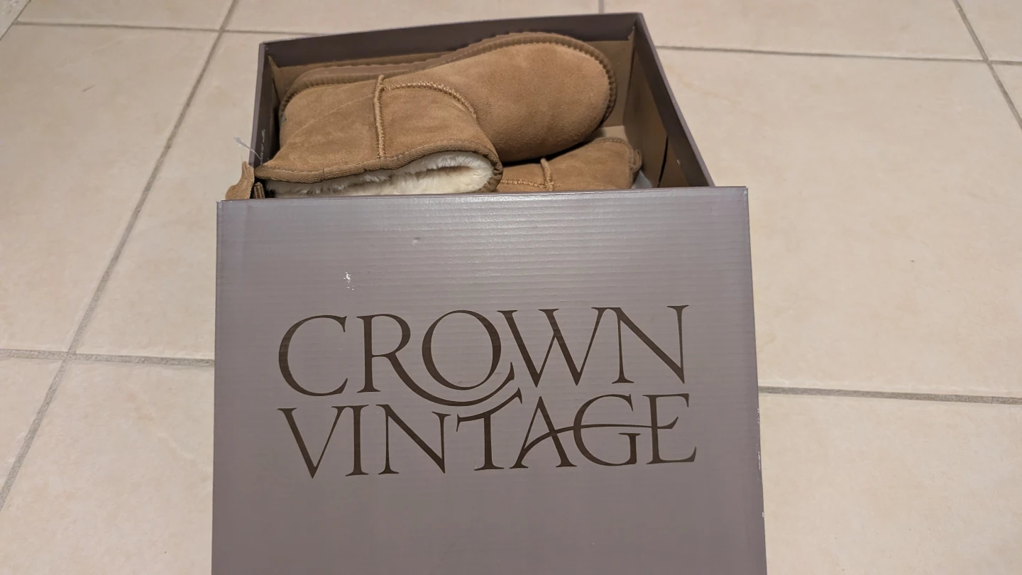 Crown Vintage Tan Suede Ankle Boots size 7
