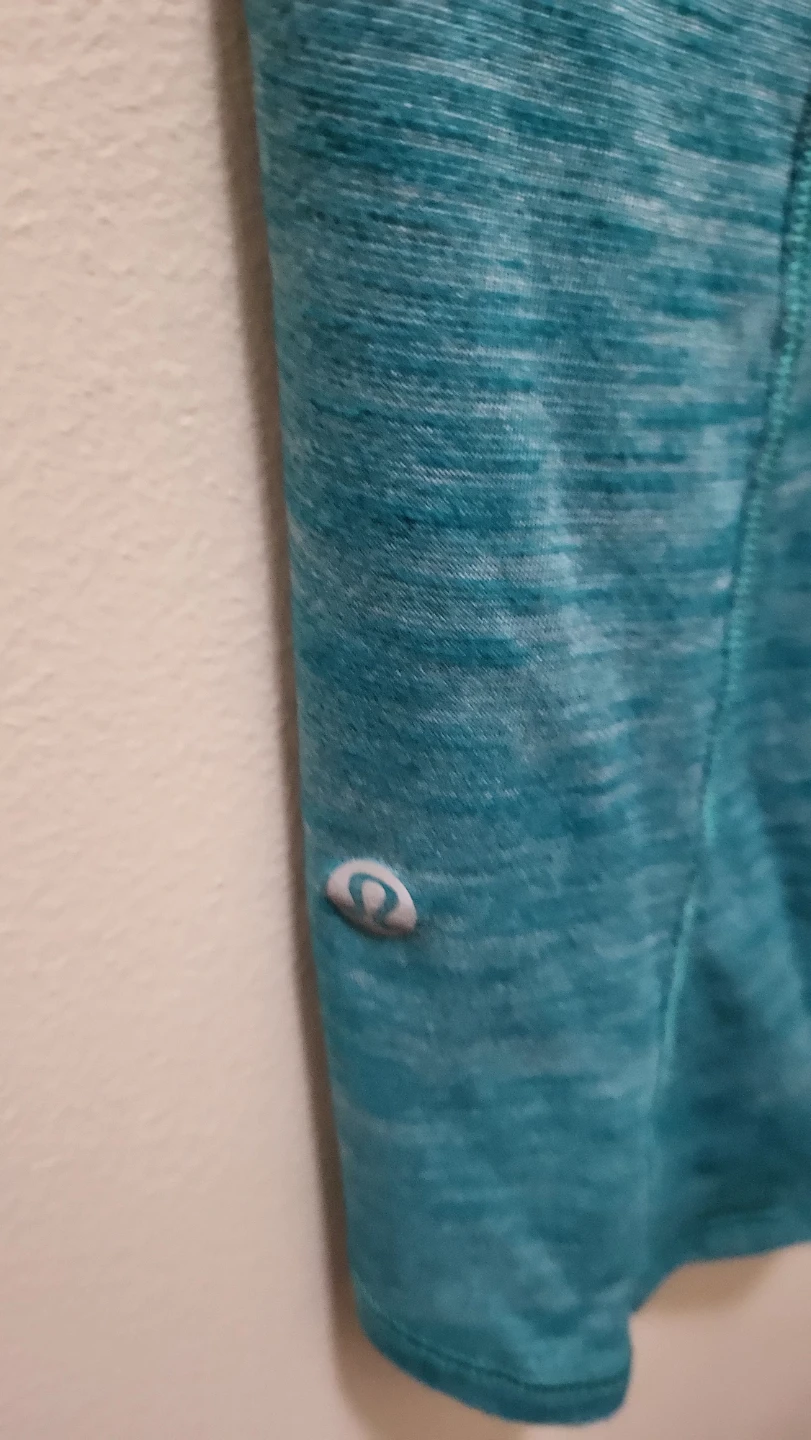 Lululemon Tank Top - photo 3